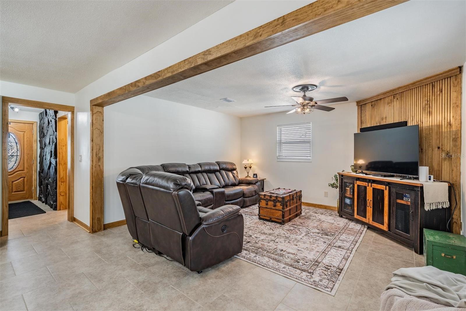 Image 18 of 35 For 2405 Summerlin Drive