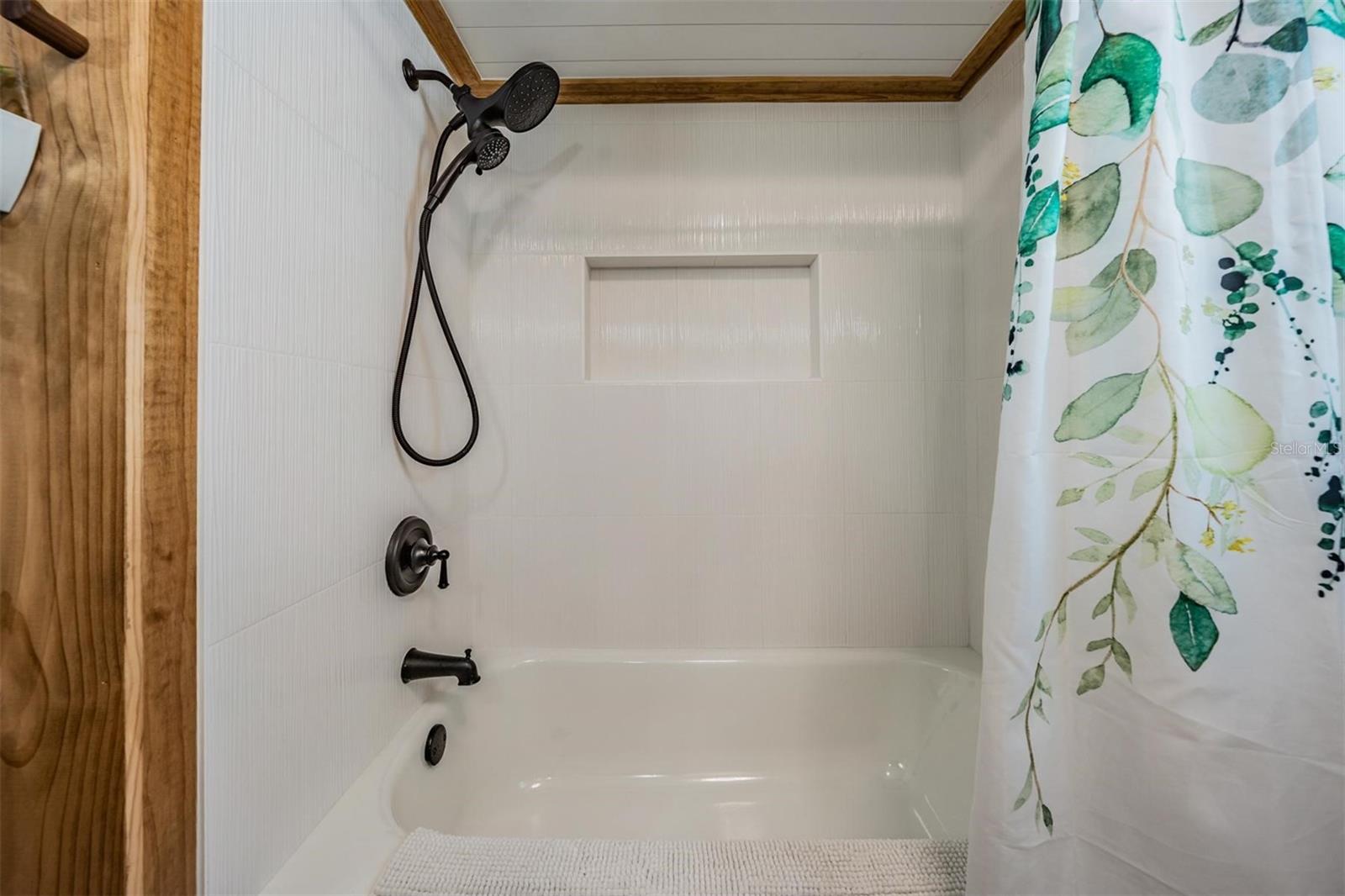 Image 23 of 35 For 2405 Summerlin Drive