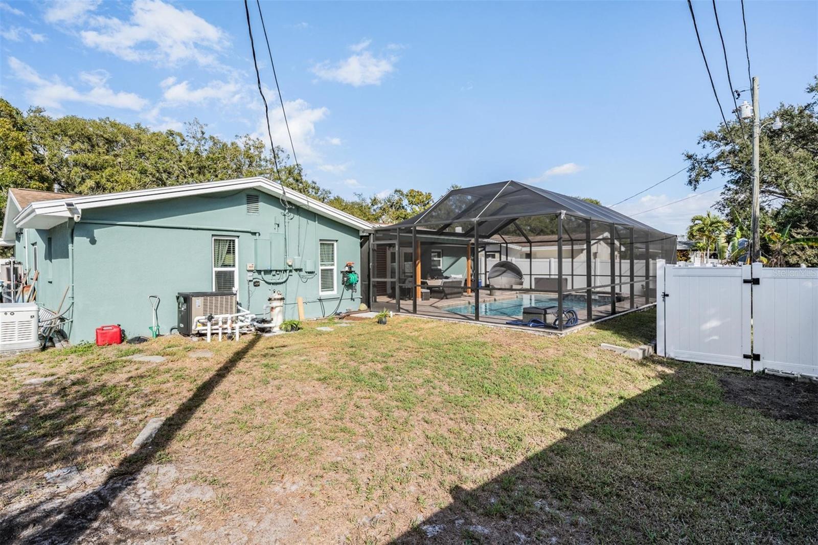 Image 33 of 35 For 2405 Summerlin Drive