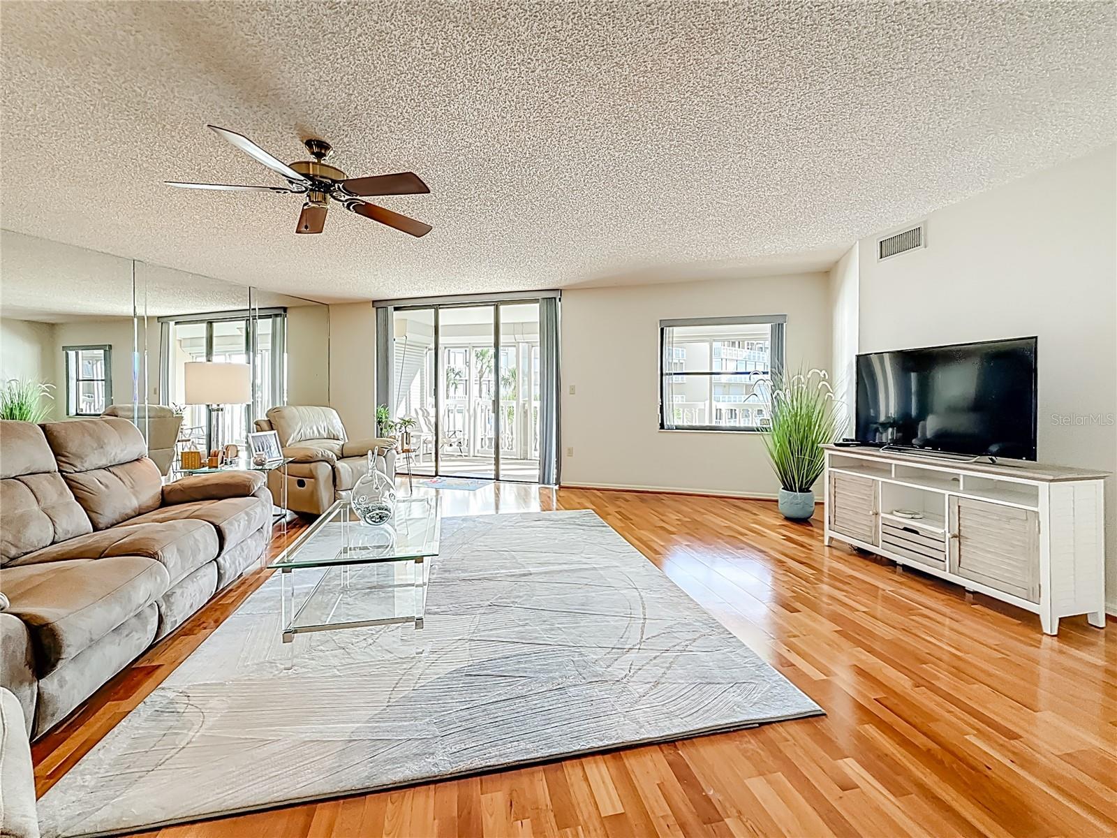 Image 34 of 68 For 6600 Sunset Way  208