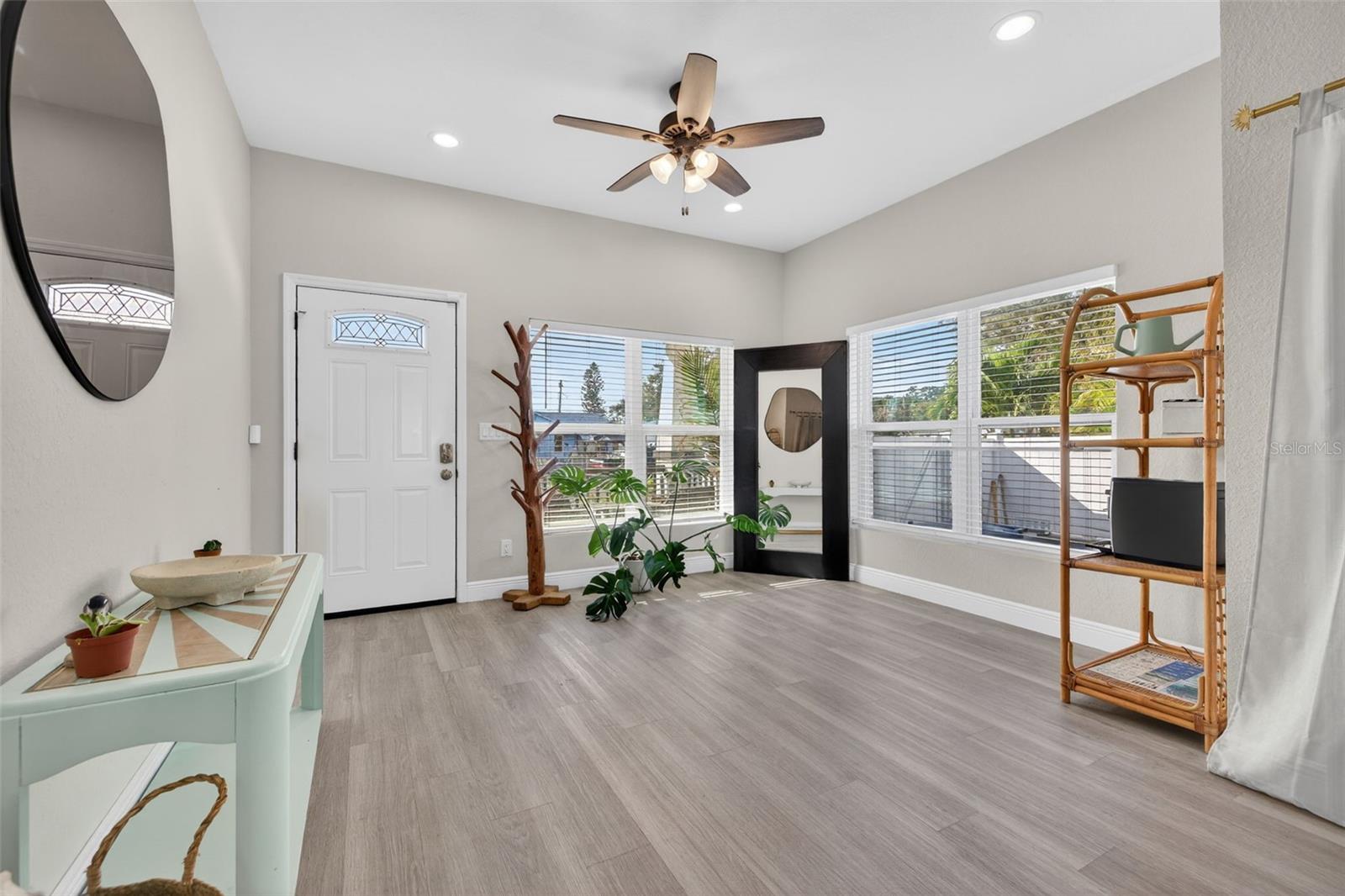 Image 10 of 30 For 4635 6th Avenue S