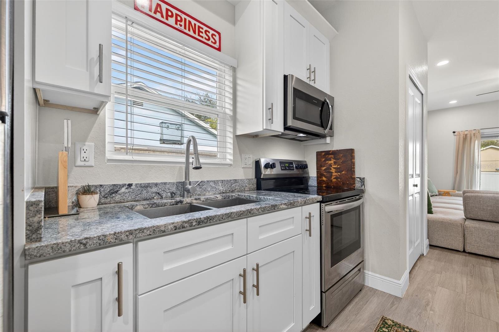 Image 13 of 30 For 4635 6th Avenue S