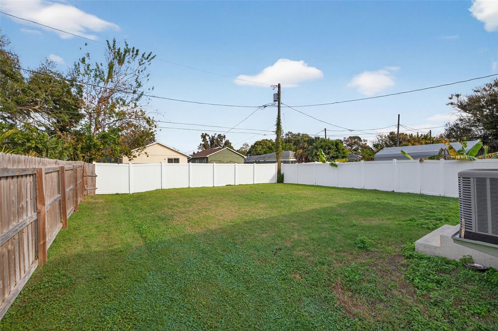 Image 22 of 30 For 4635 6th Avenue S