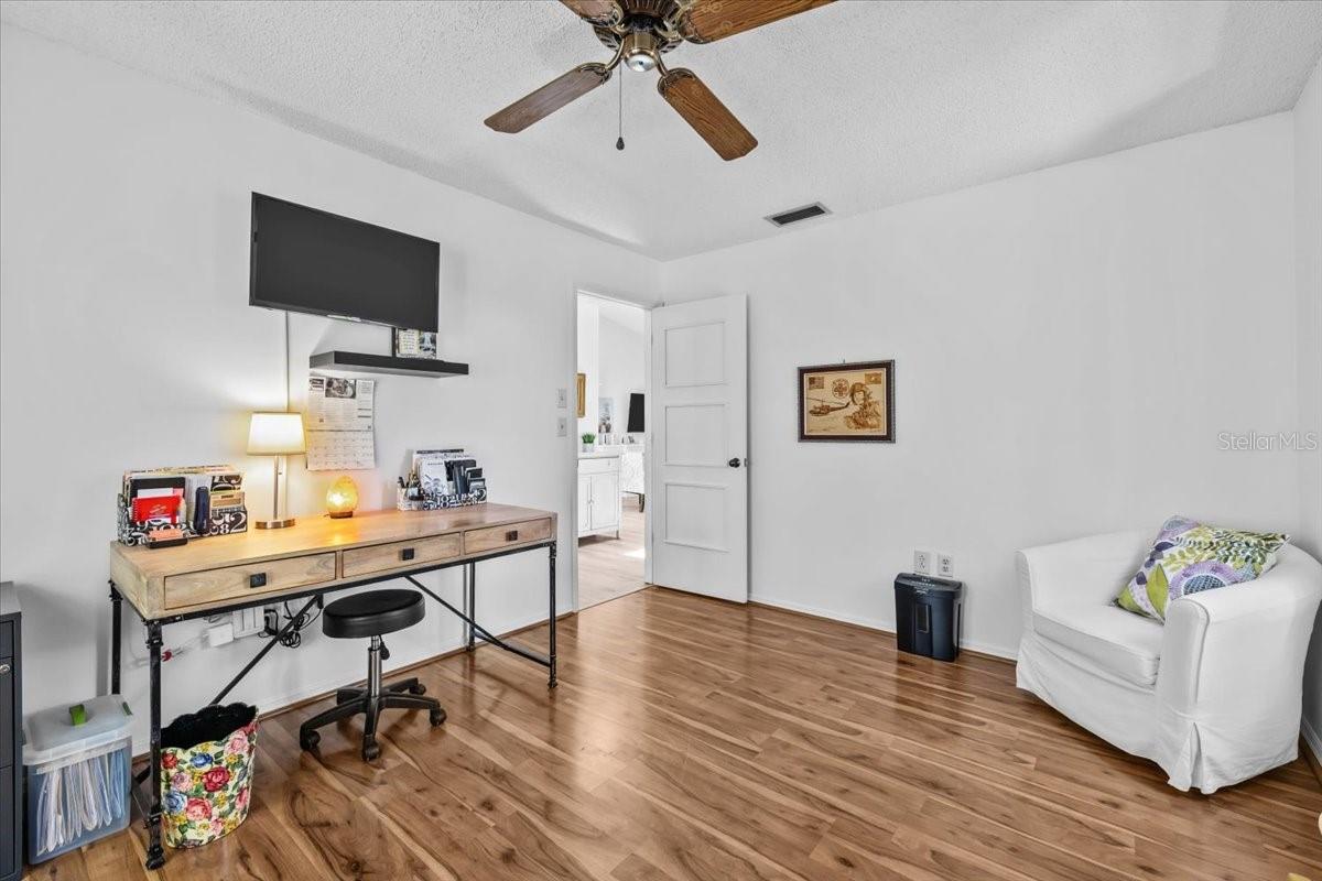 Image 10 of 46 For 110 Parkside Colony Drive