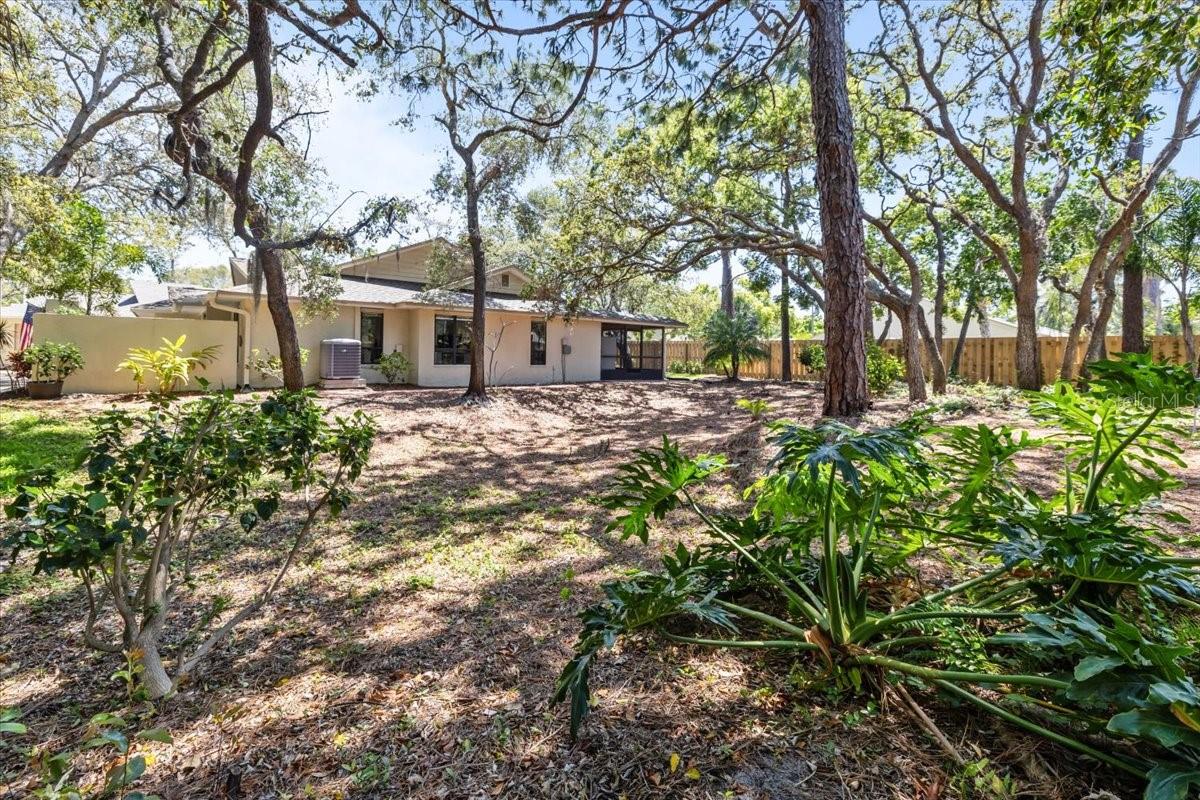 Image 36 of 46 For 110 Parkside Colony Drive