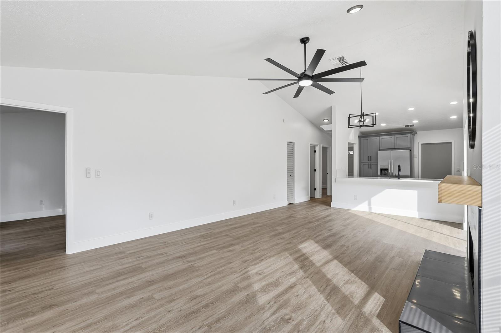 Image 16 of 38 For 9478 Forest Hills Circle