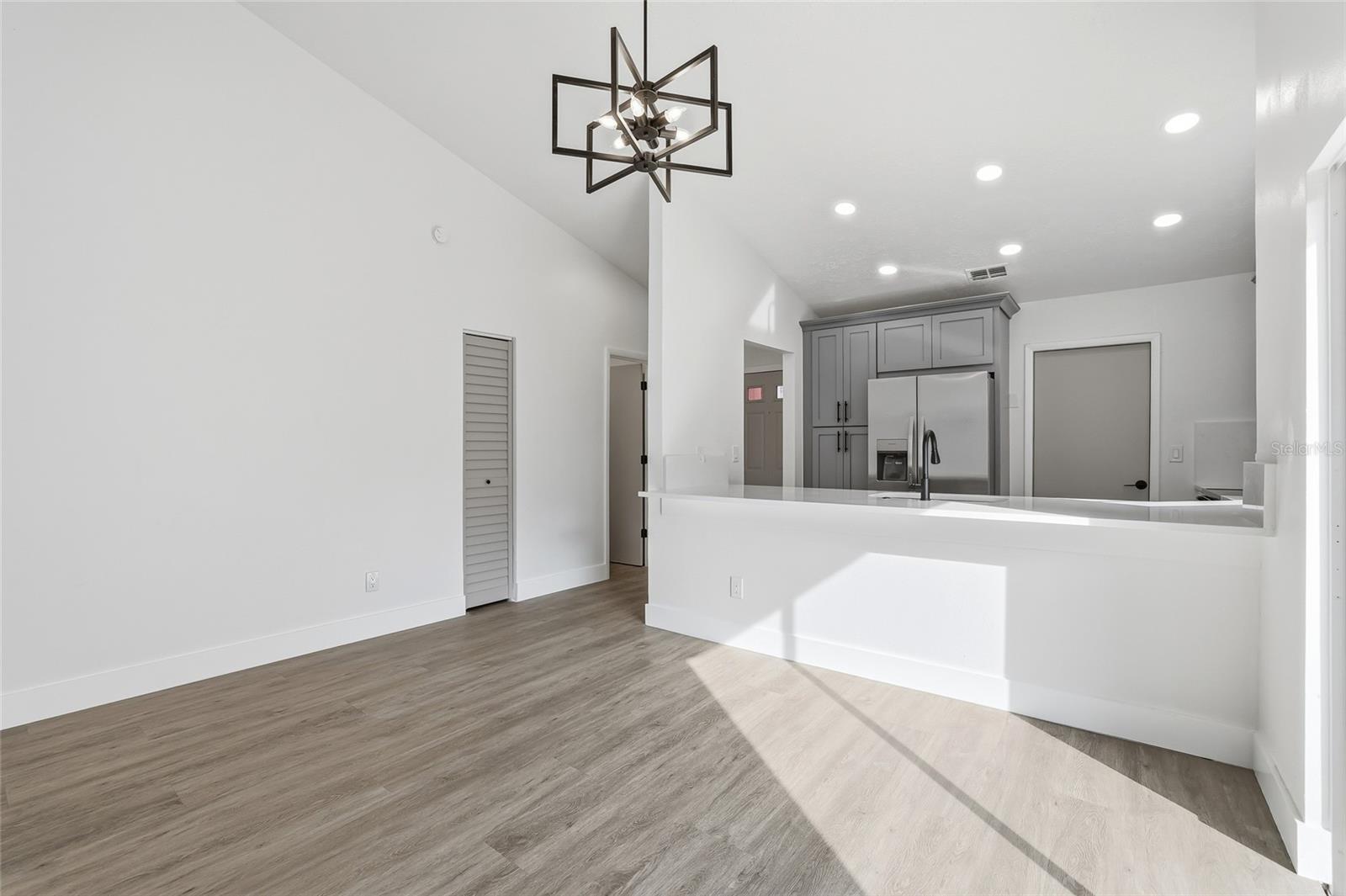 Image 17 of 38 For 9478 Forest Hills Circle