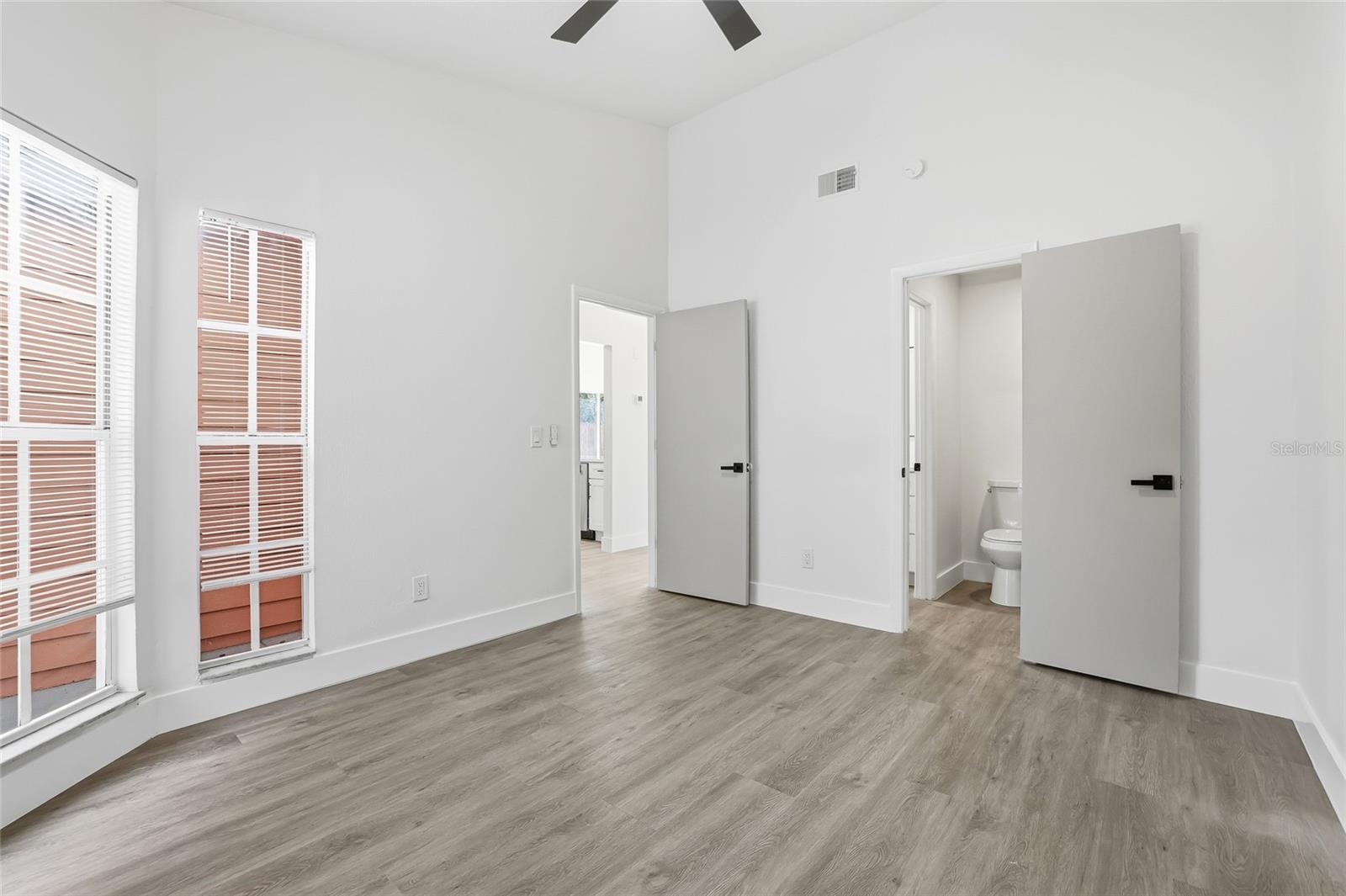 Image 19 of 38 For 9478 Forest Hills Circle