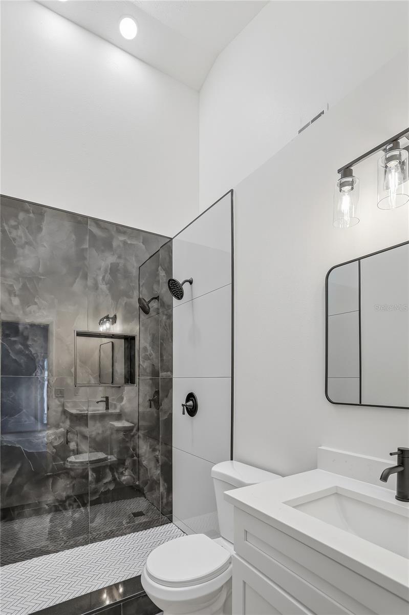 Image 24 of 38 For 9478 Forest Hills Circle