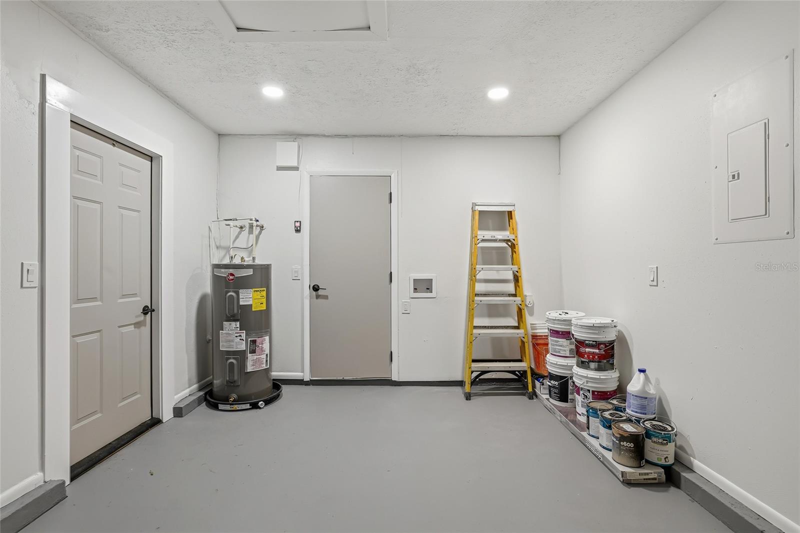 Image 28 of 38 For 9478 Forest Hills Circle