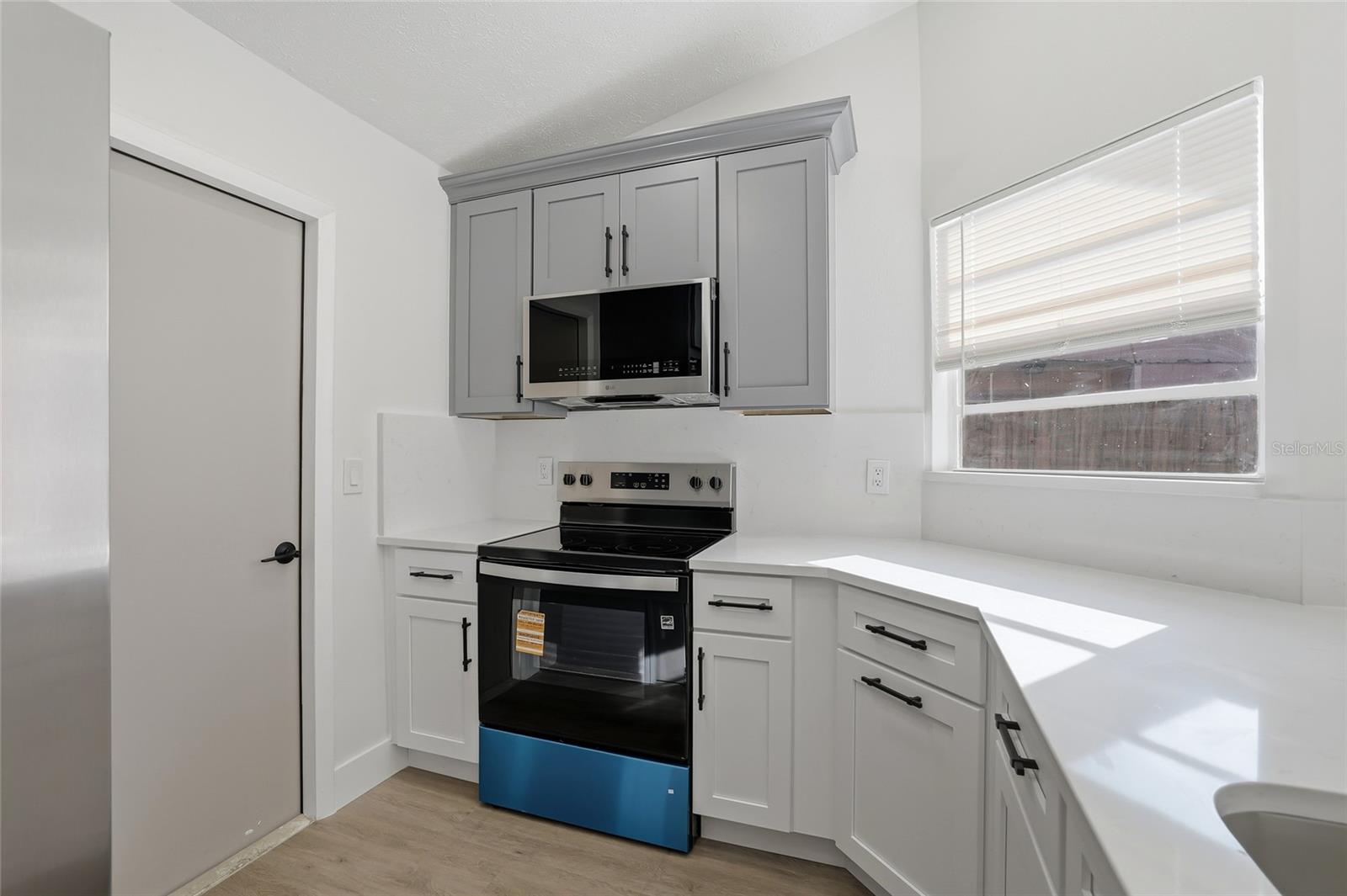 Image 4 of 38 For 9478 Forest Hills Circle