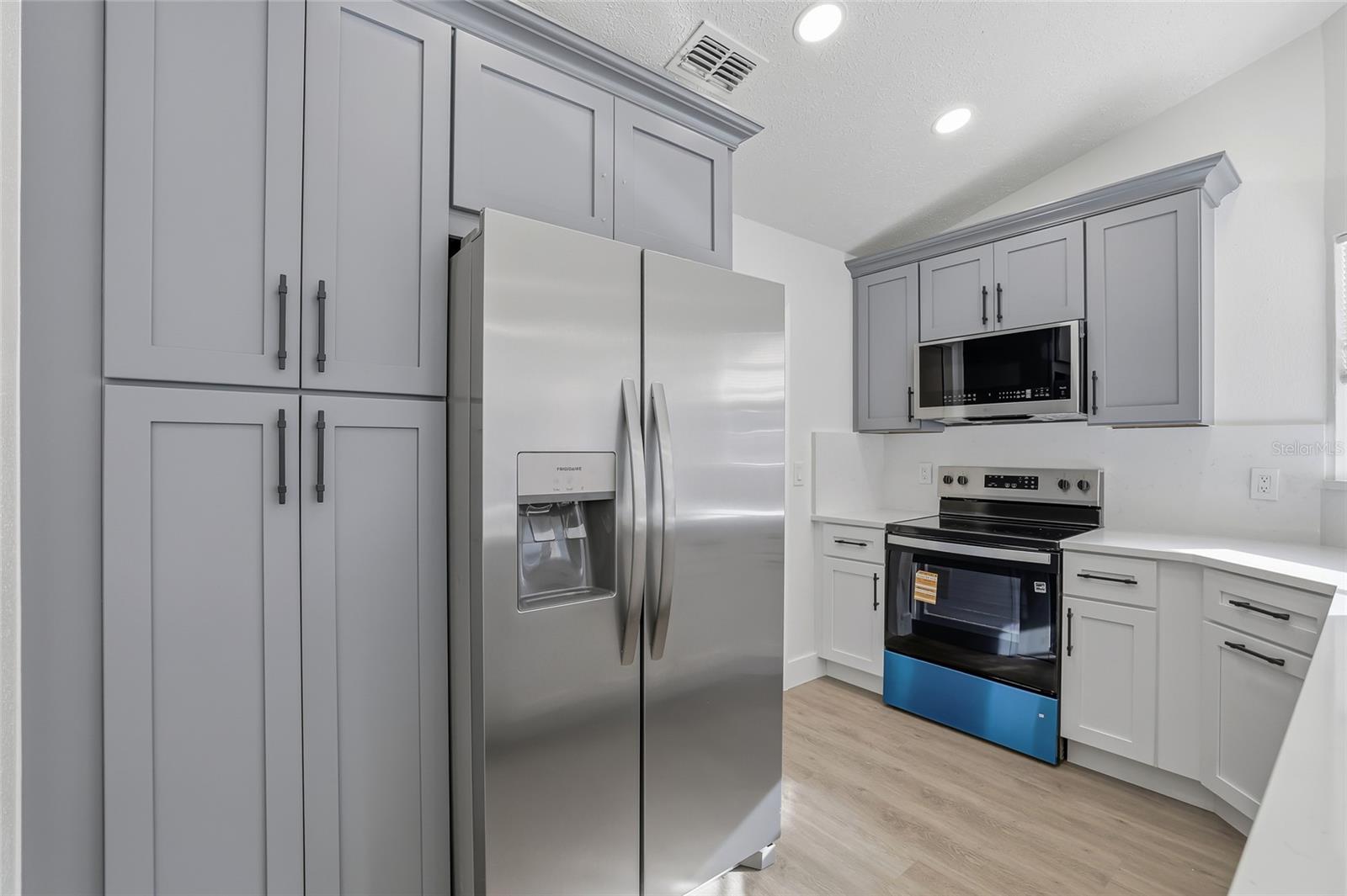 Image 6 of 38 For 9478 Forest Hills Circle