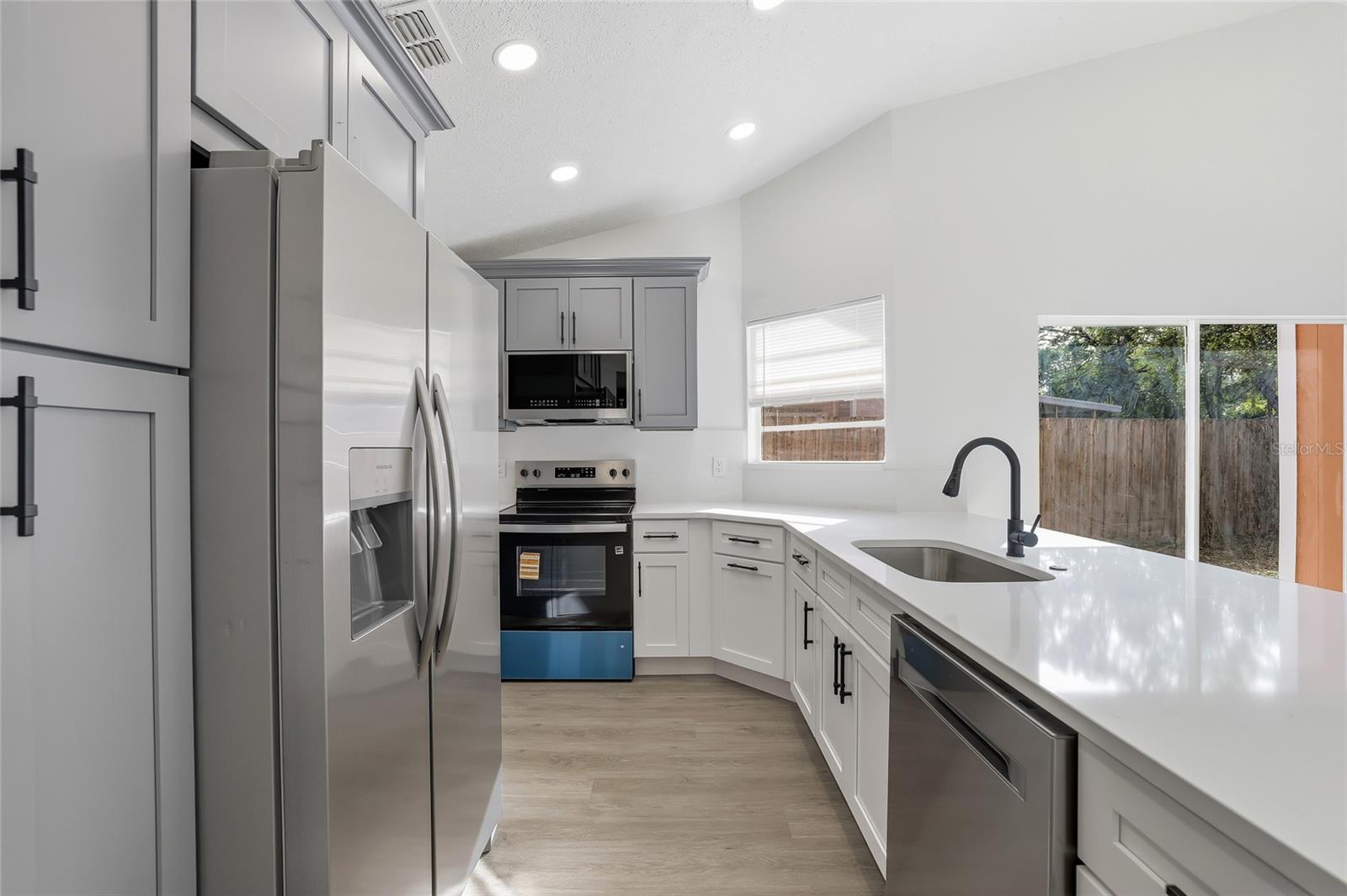 Image 7 of 38 For 9478 Forest Hills Circle