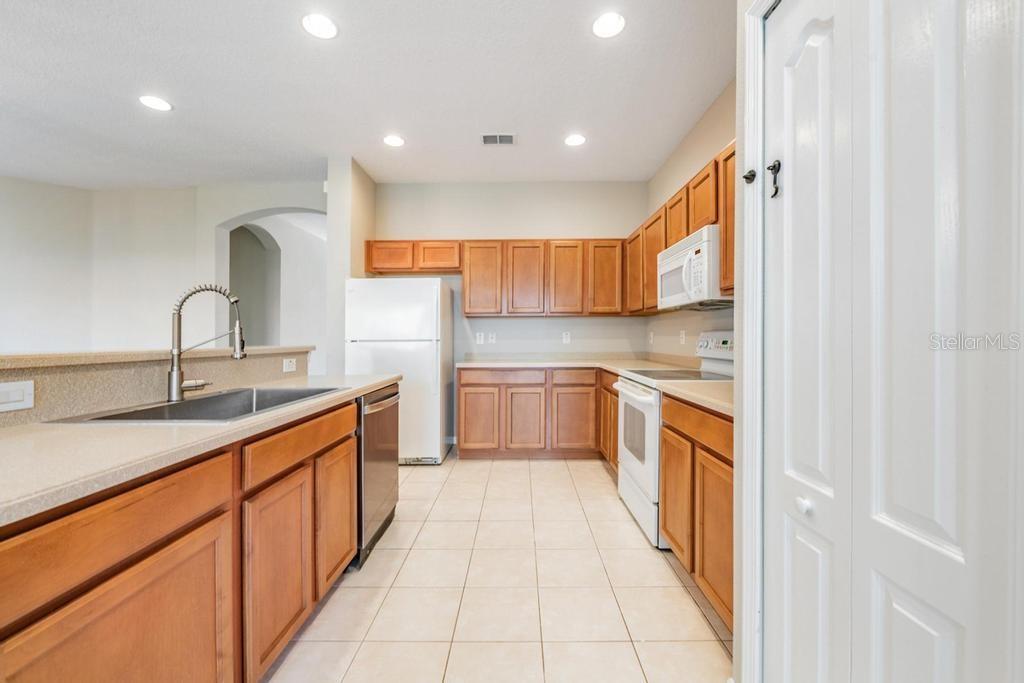 Image 18 of 45 For 16501 Sandhill Crane Drive