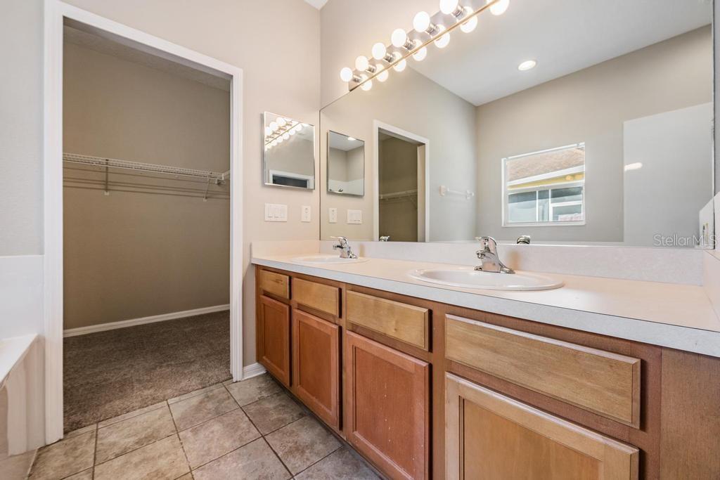 Image 27 of 45 For 16501 Sandhill Crane Drive