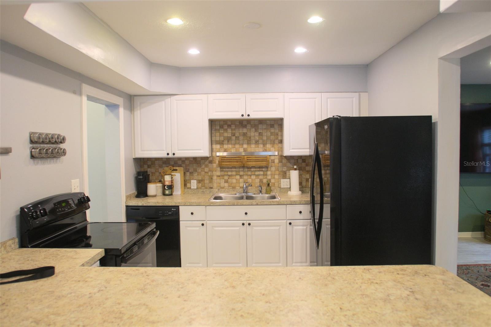 Image 6 of 22 For 5021 37th Avenue N