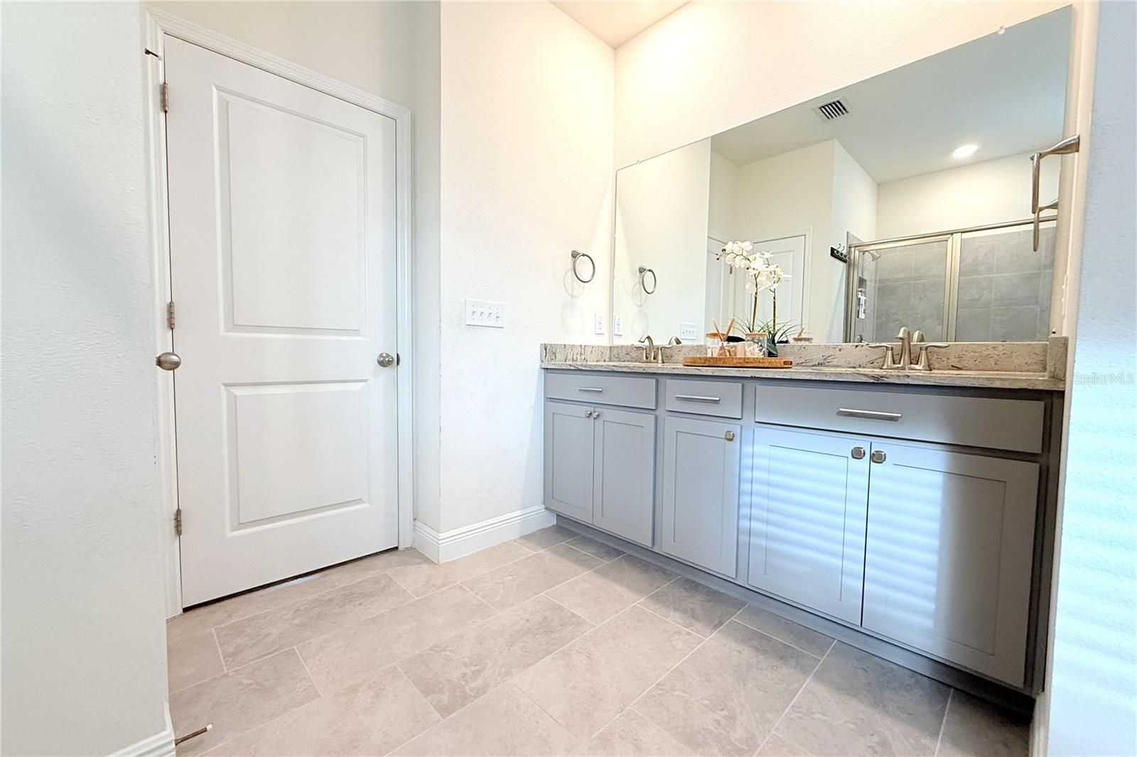 Image 29 of 57 For 33034 Sand Creek Drive