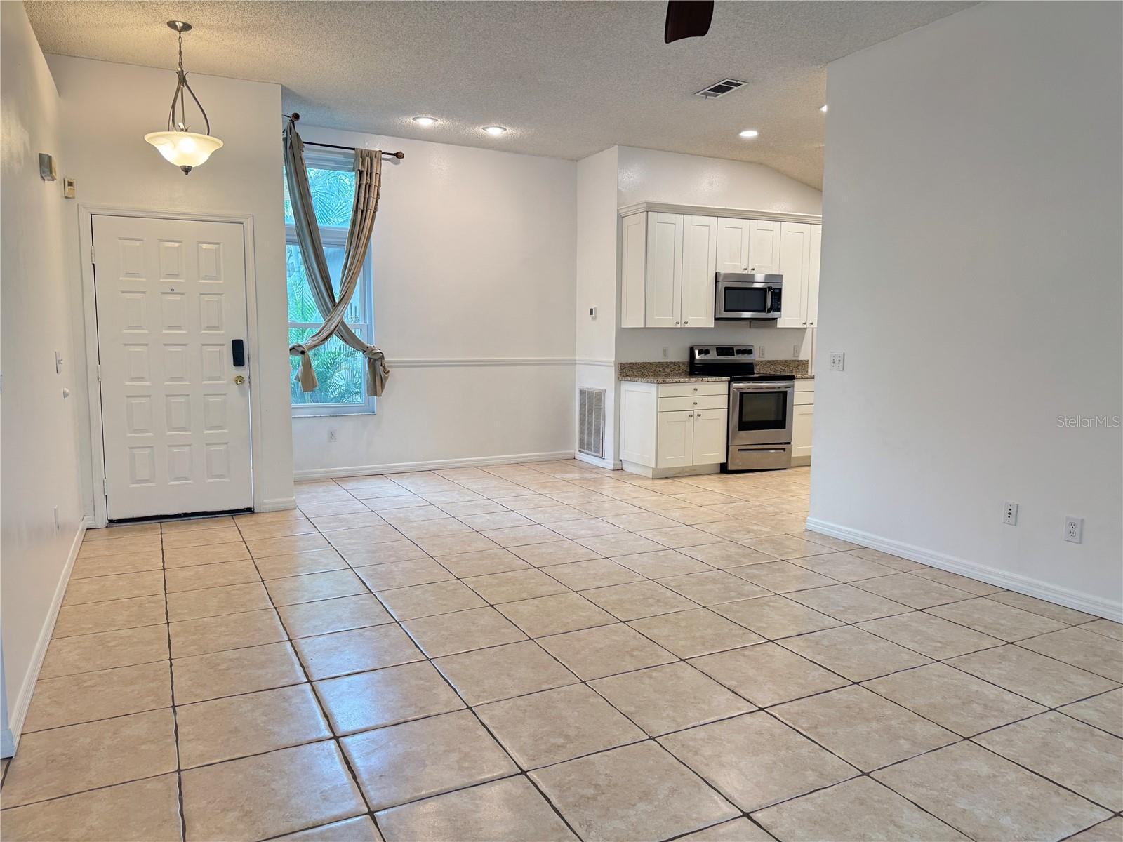 Image 3 of 26 For 4135 Quail Briar Drive