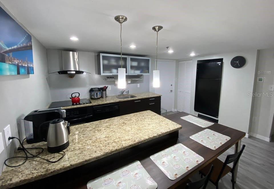 Image 15 of 23 For 701 Madison Avenue 421