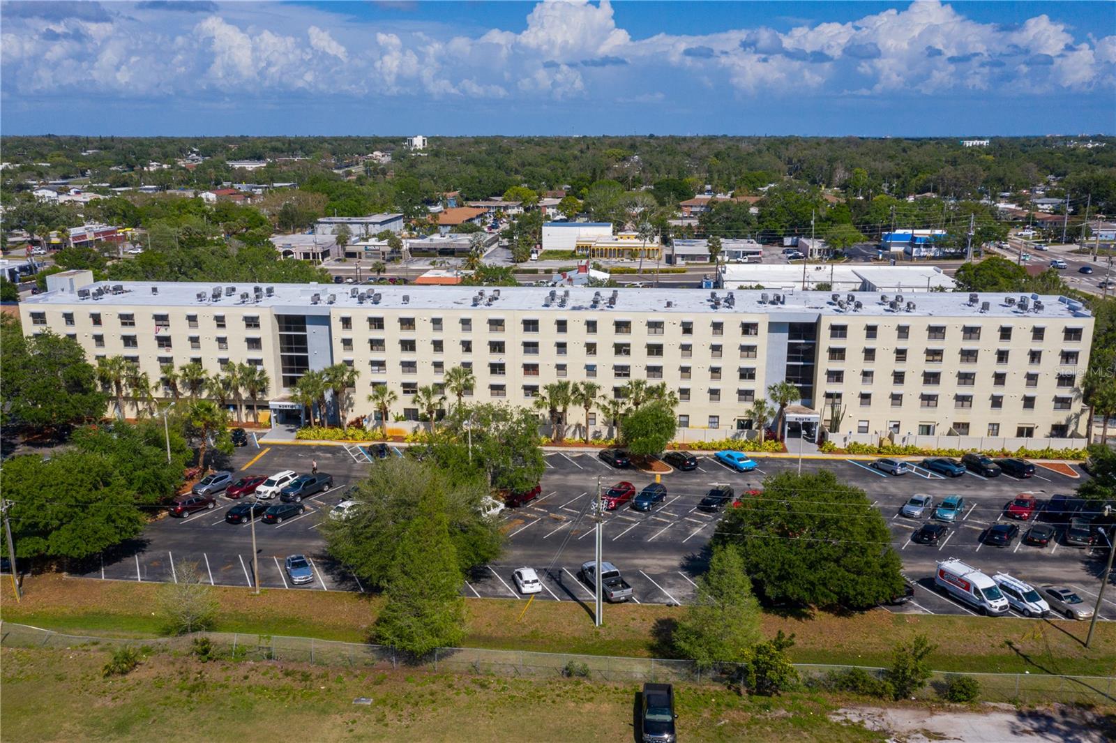 Image 9 of 23 For 701 Madison Avenue 421