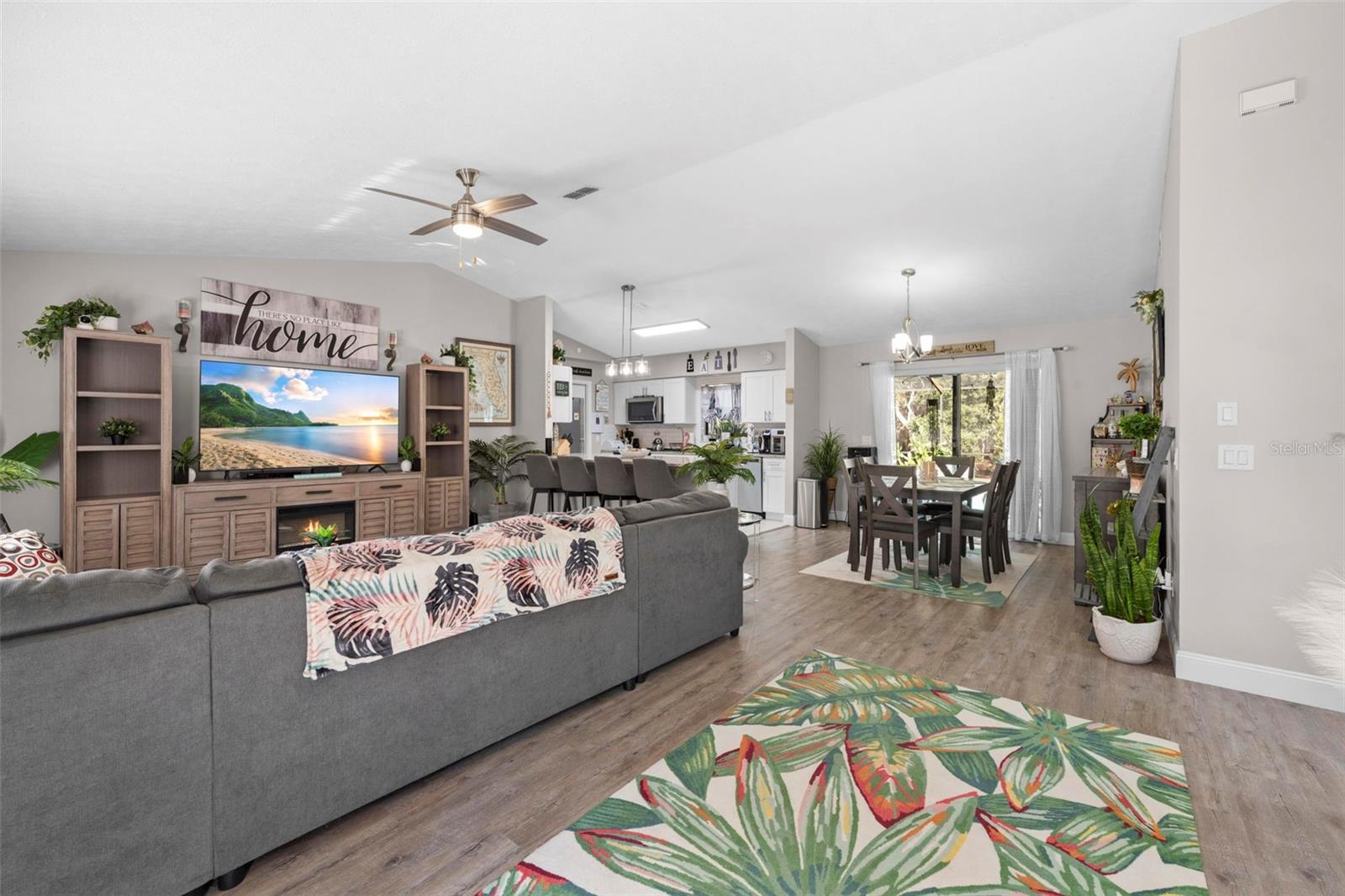 Image 14 of 53 For 1263 Getty Lane