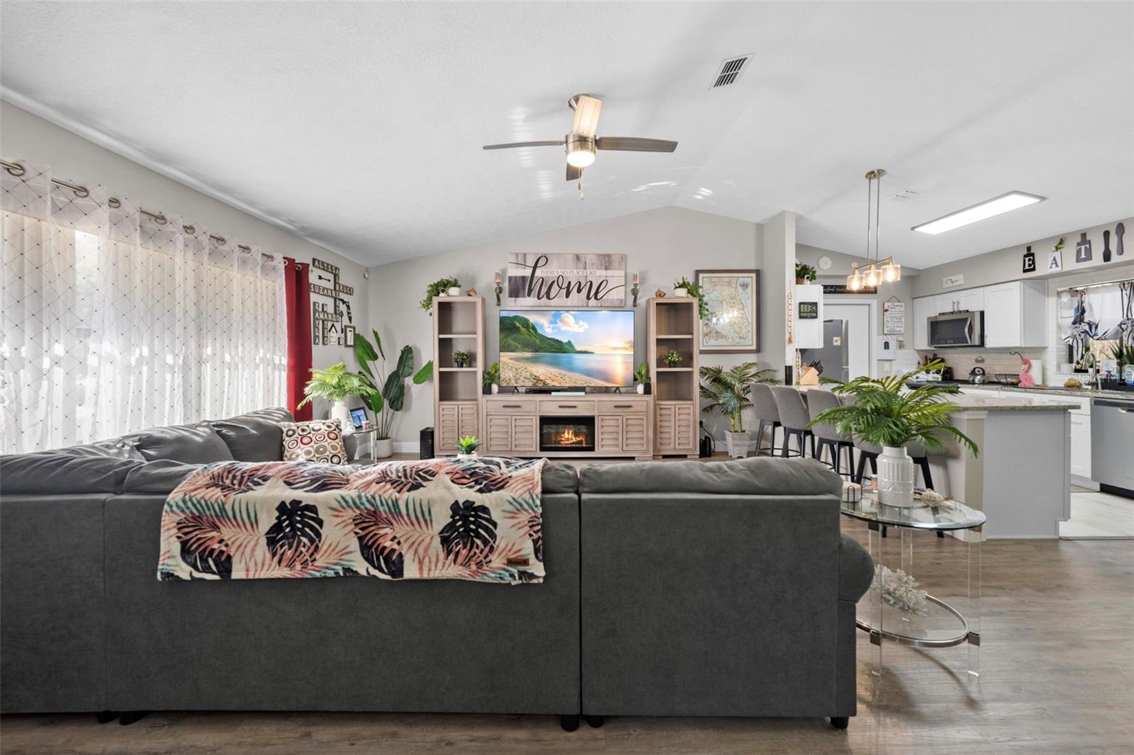 Image 15 of 53 For 1263 Getty Lane