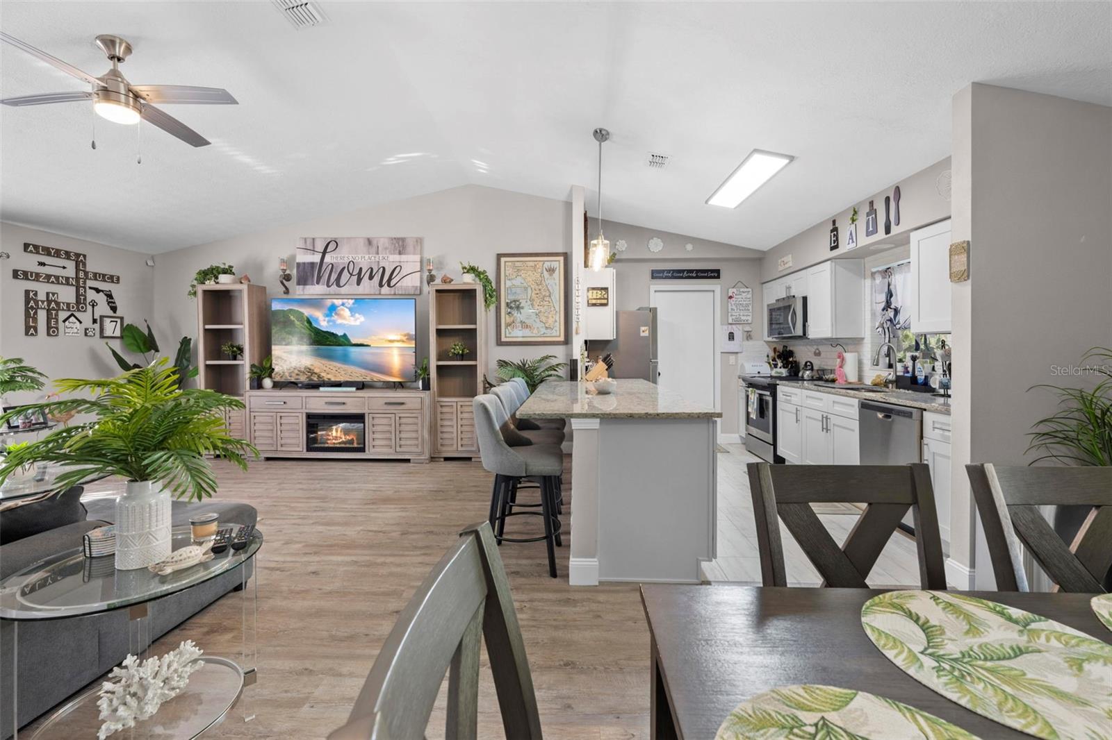 Image 24 of 53 For 1263 Getty Lane