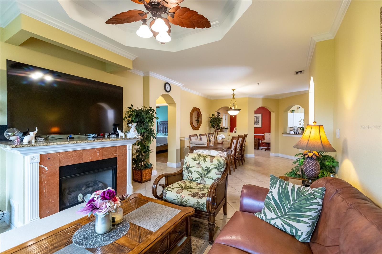 Image 18 of 33 For 2724 Via Murano 639