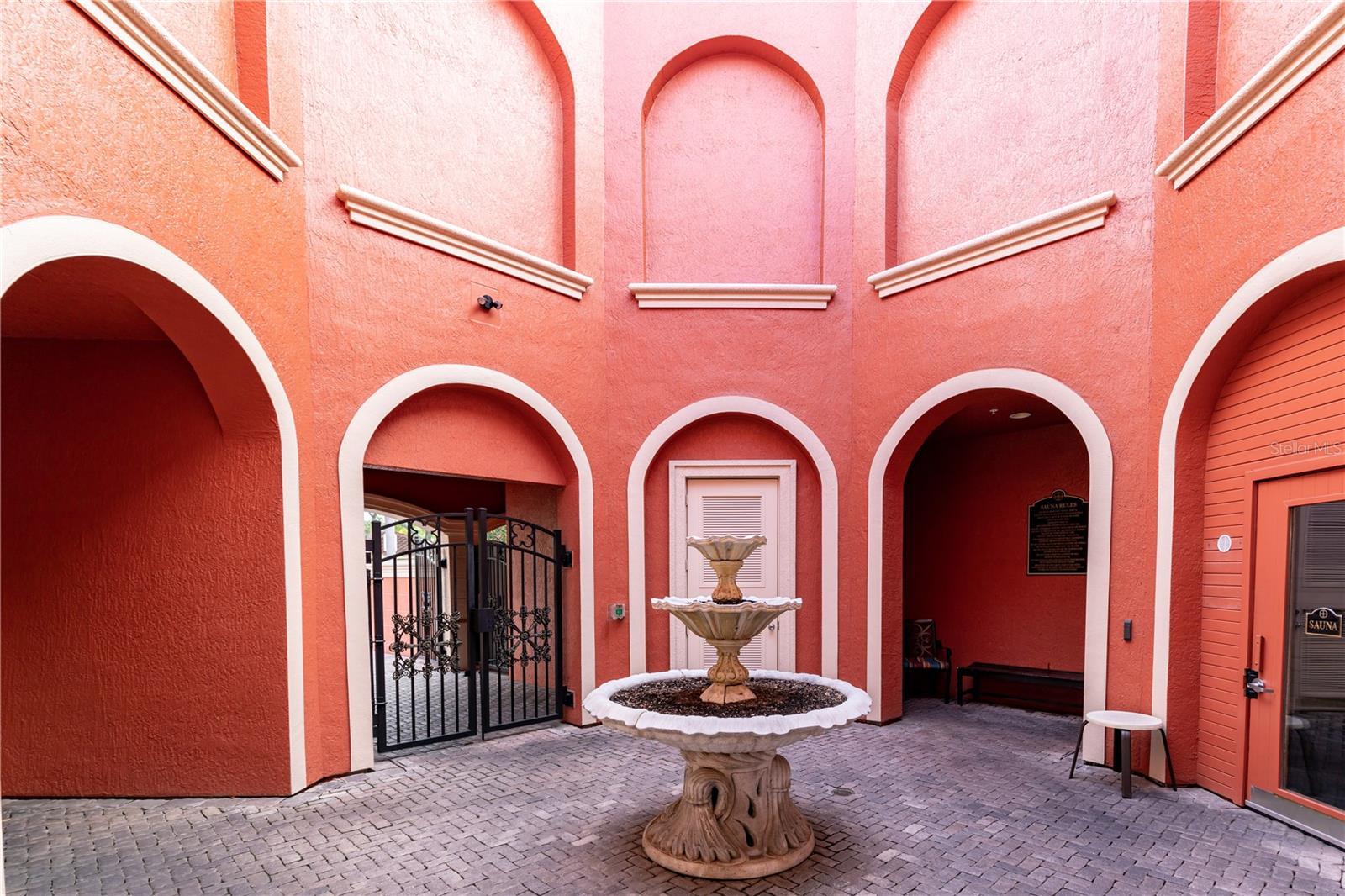 Image 9 of 33 For 2724 Via Murano 639