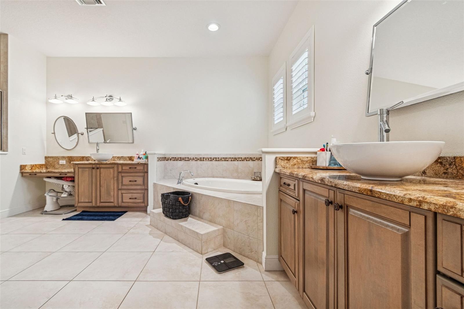 Image 31 of 76 For 729 Manns Harbor Drive