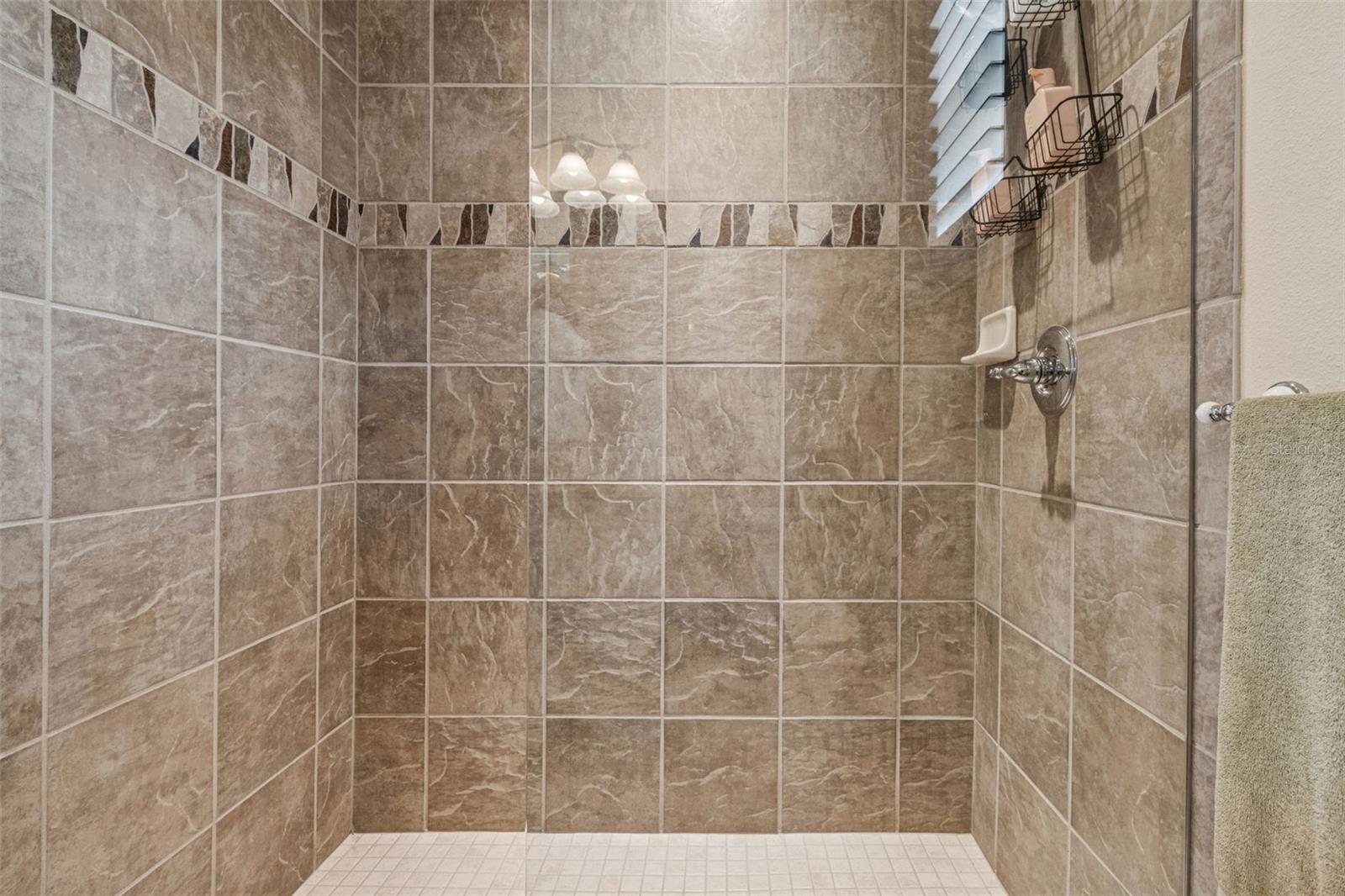 Image 40 of 76 For 729 Manns Harbor Drive