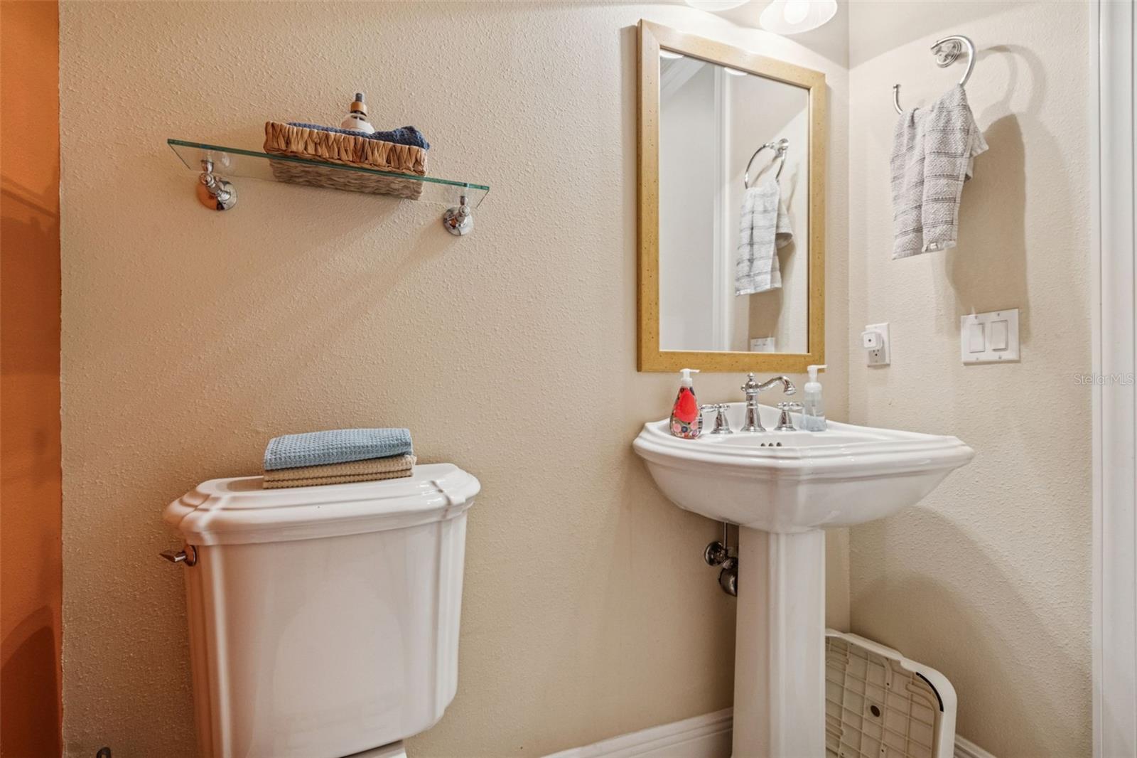 Image 49 of 76 For 729 Manns Harbor Drive