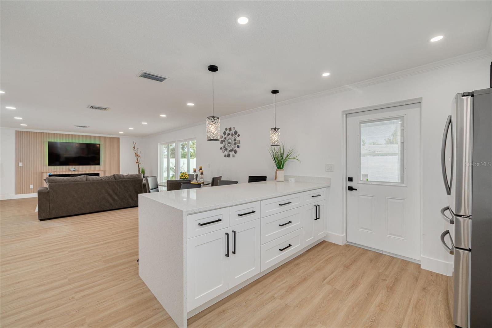 Image 13 of 39 For 13641 Pleasant Drive