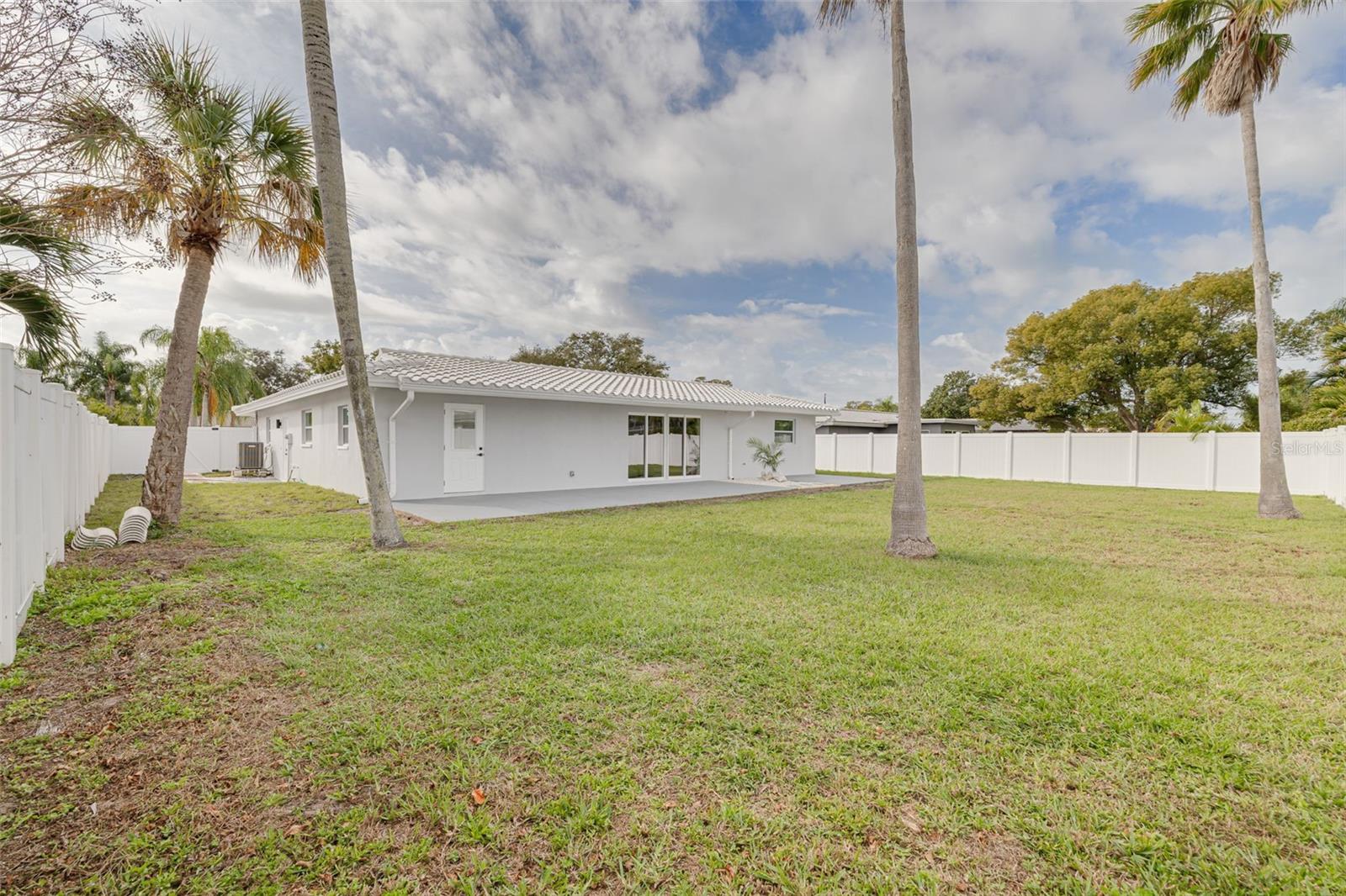 Image 29 of 39 For 13641 Pleasant Drive