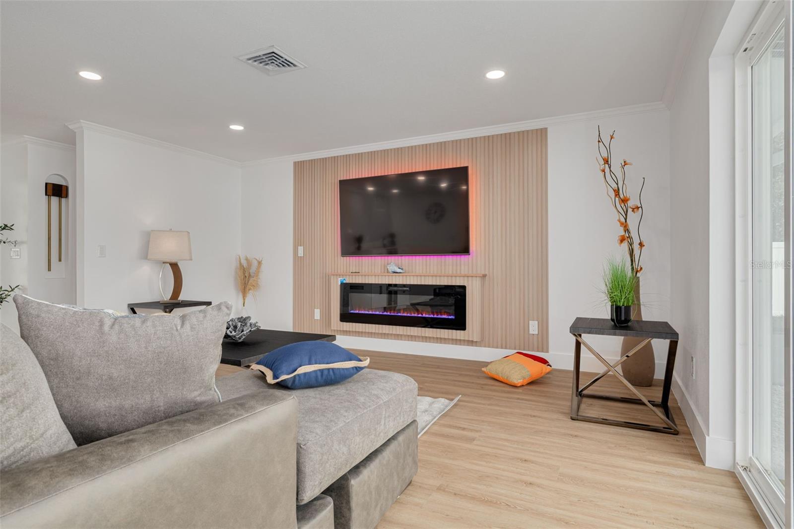 Image 9 of 39 For 13641 Pleasant Drive