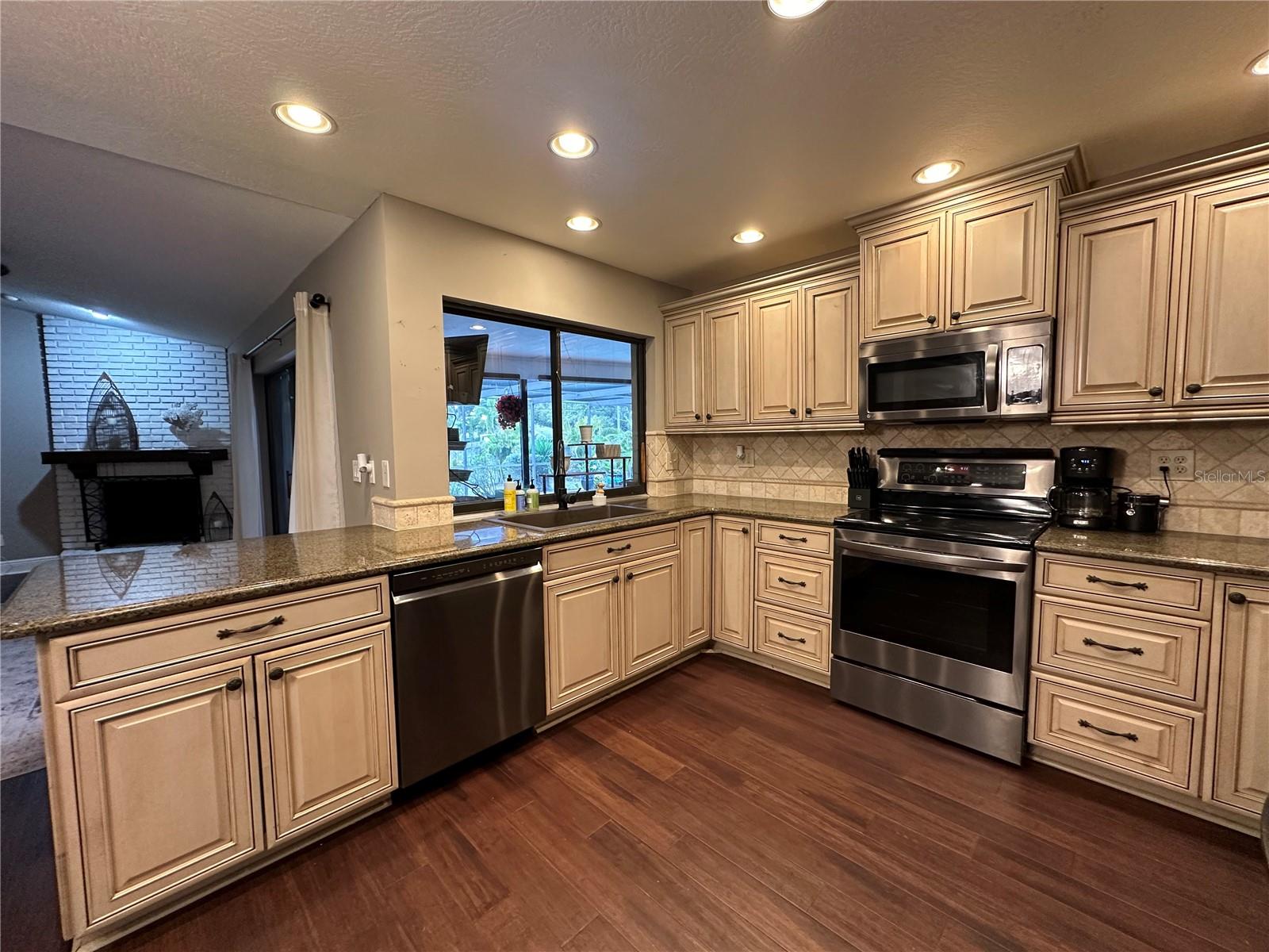 Image 30 of 69 For 10116 130th Lane