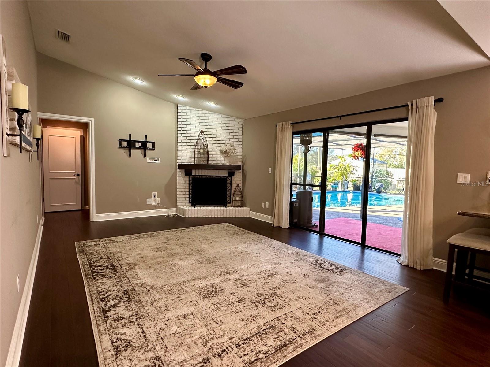 Image 33 of 69 For 10116 130th Lane