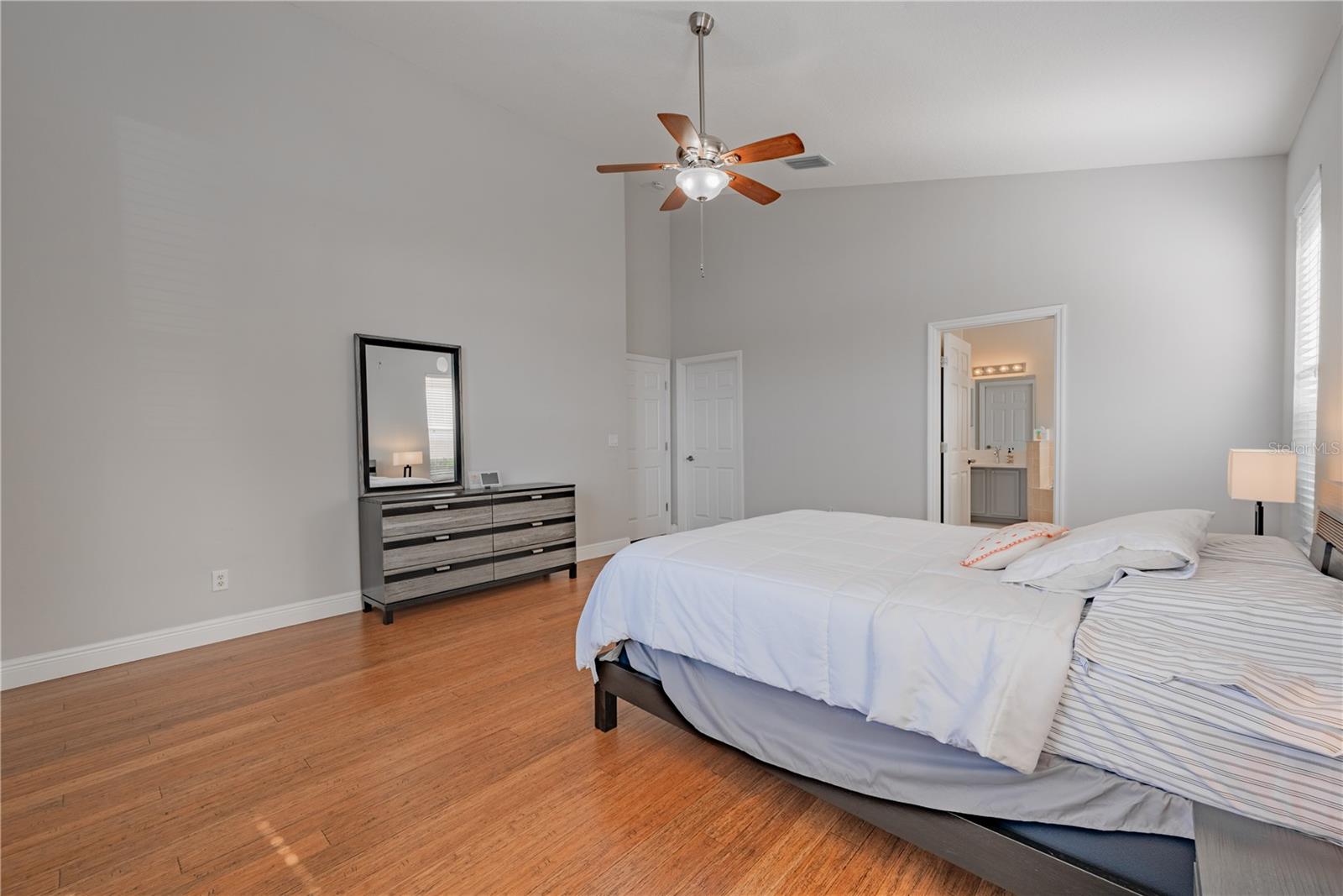 Image 22 of 53 For 18028 Java Isle Drive