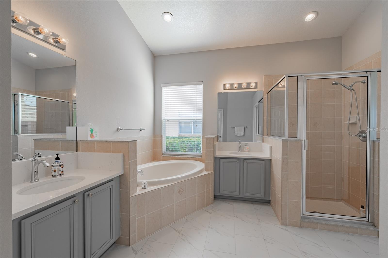 Image 25 of 53 For 18028 Java Isle Drive