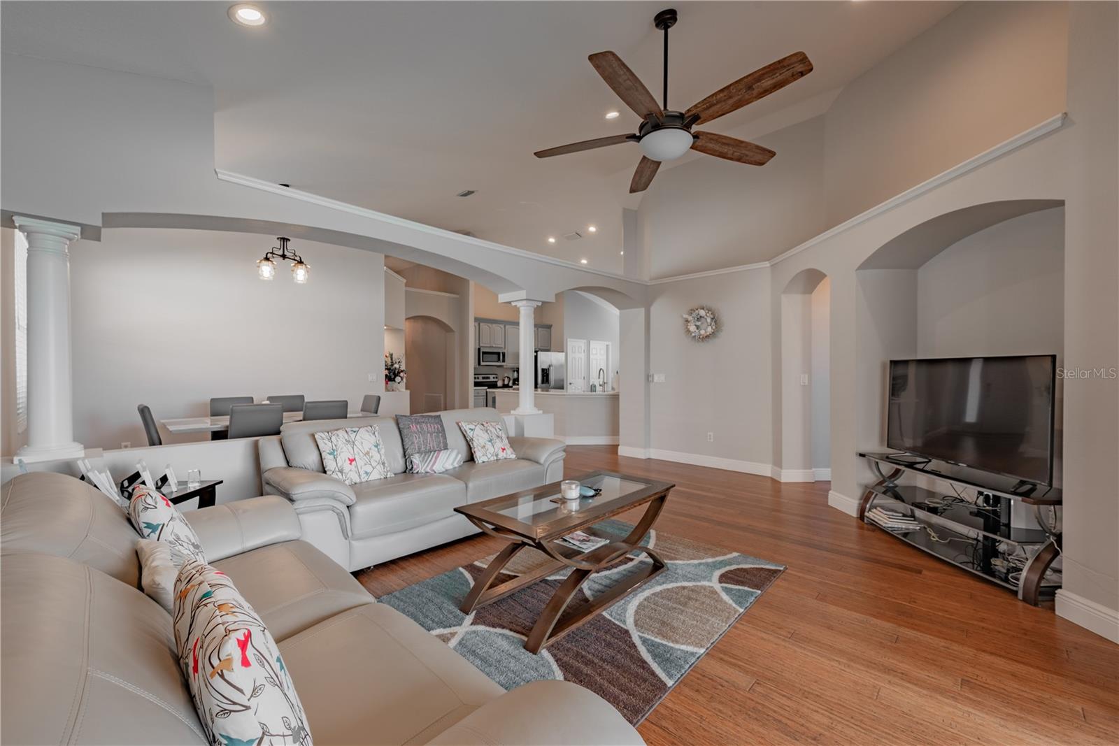 Image 33 of 53 For 18028 Java Isle Drive