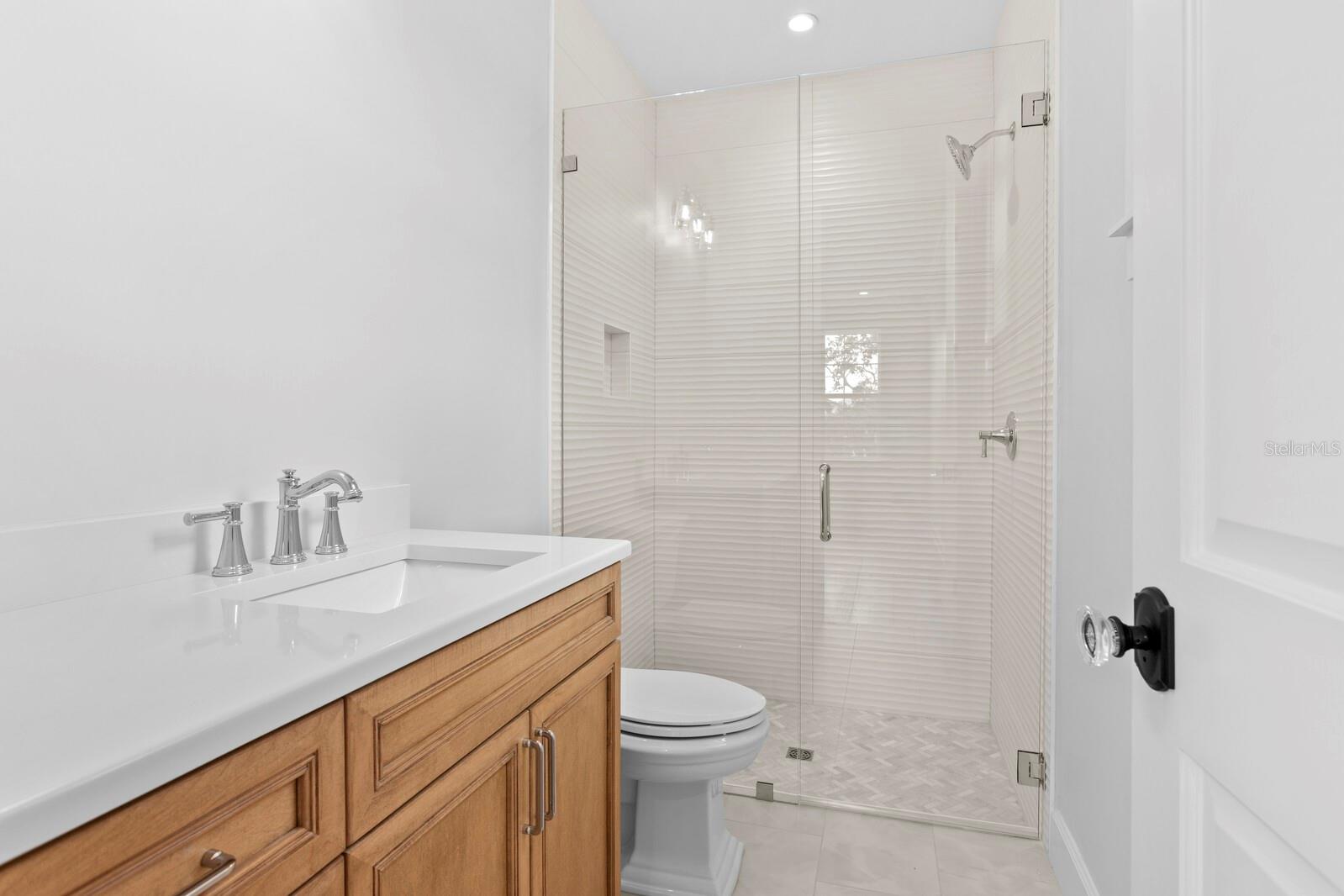 Image 37 of 56 For 4536 Swann Avenue