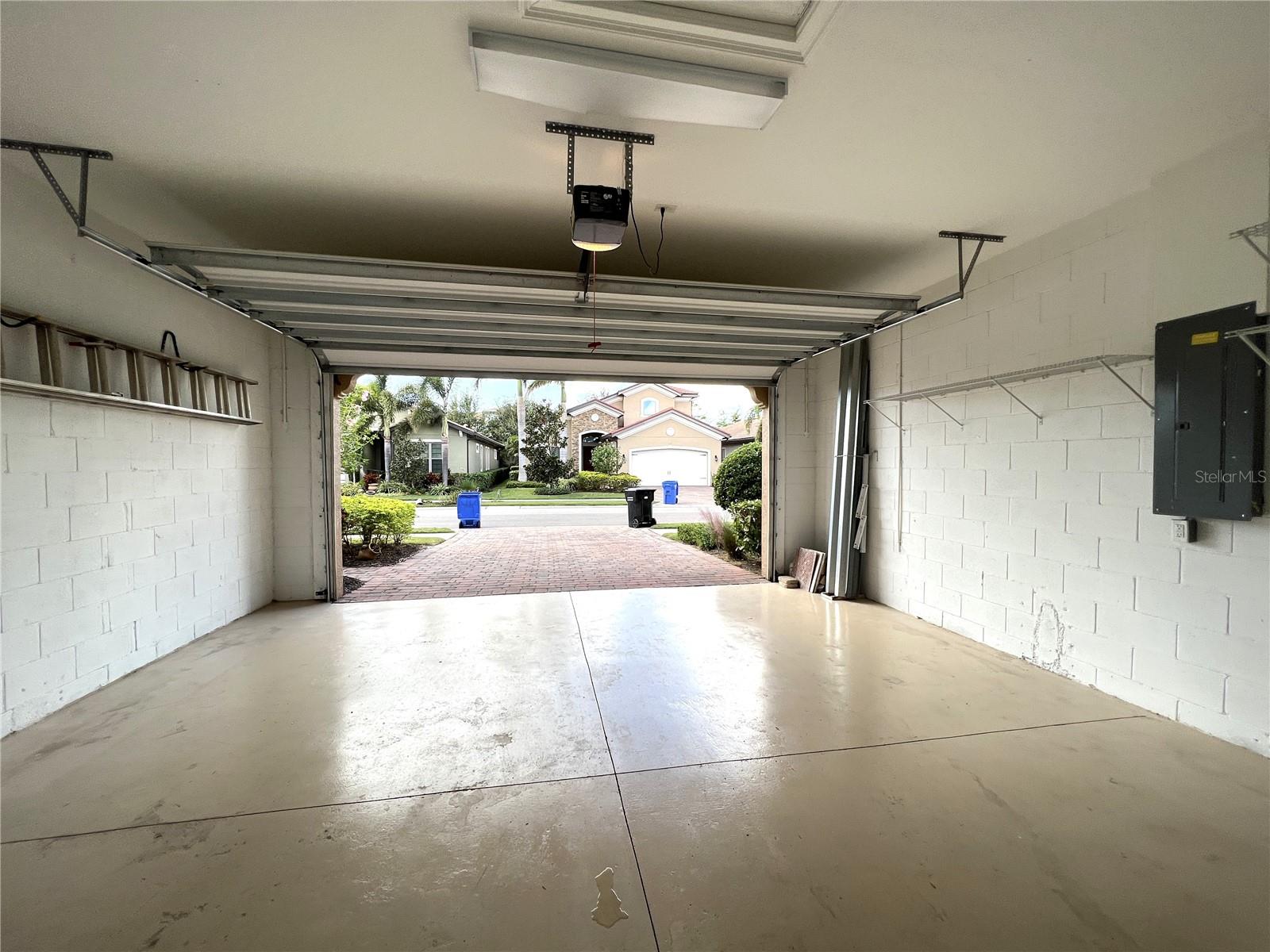 Image 18 of 26 For 120 Ventosa Place