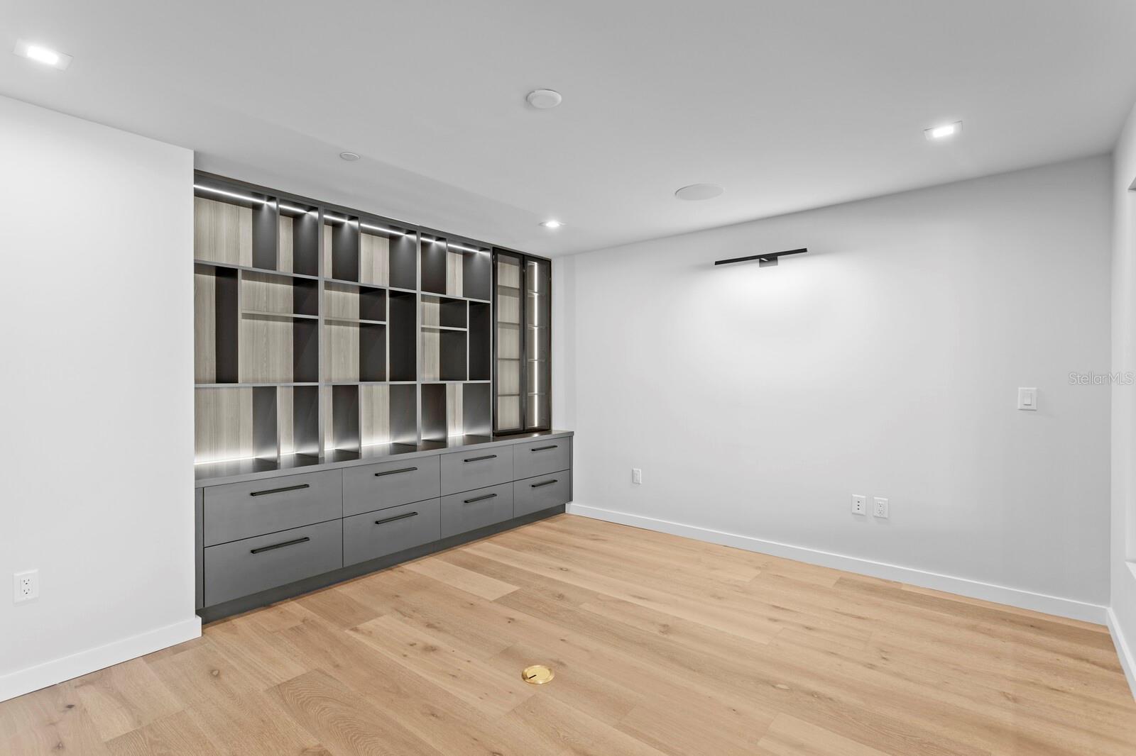 Image 10 of 76 For 70 Gulf Boulevard