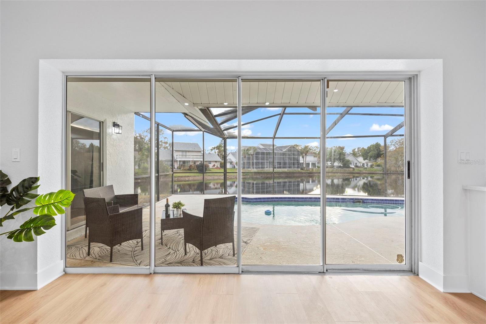 Image 7 of 47 For 4845 26th Court S