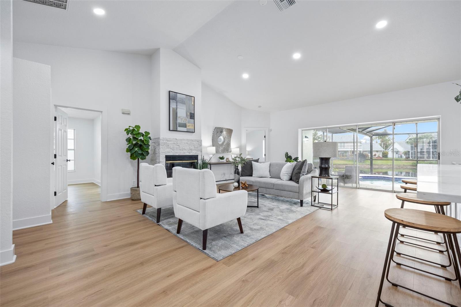 Image 8 of 47 For 4845 26th Court S