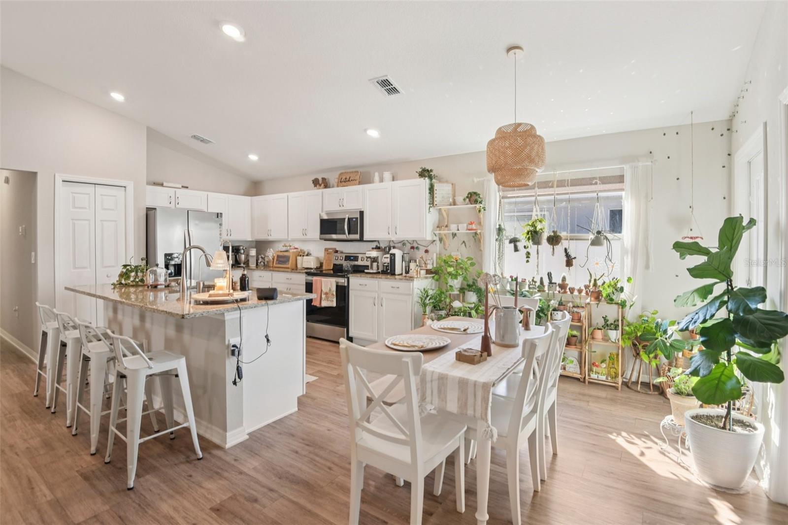 Image 14 of 45 For 523 Valentina Lane