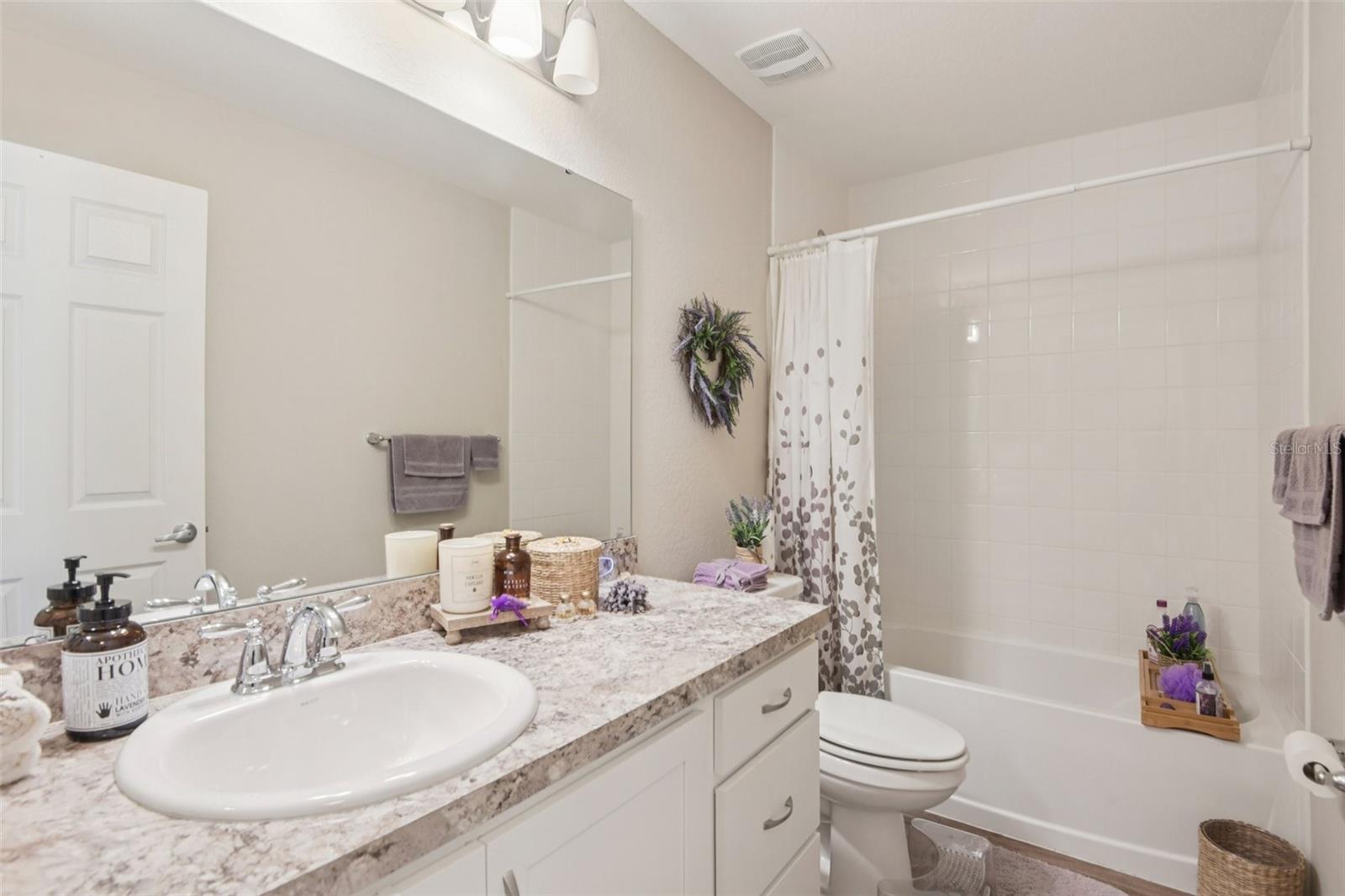 Image 18 of 45 For 523 Valentina Lane