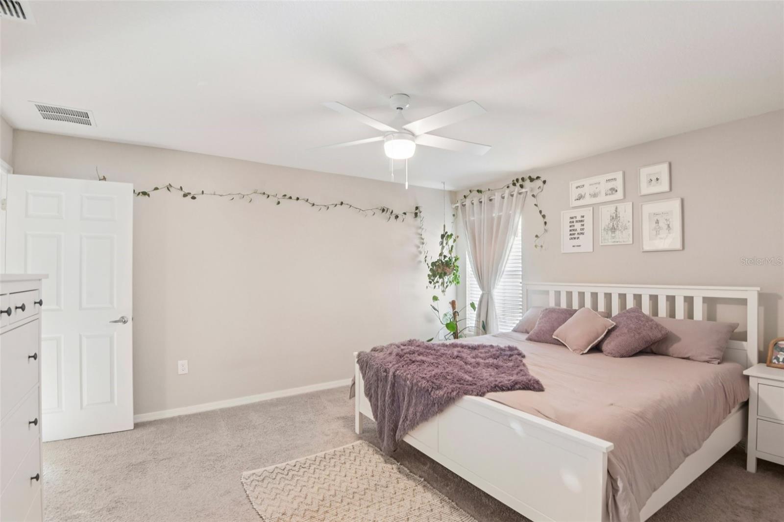 Image 24 of 45 For 523 Valentina Lane