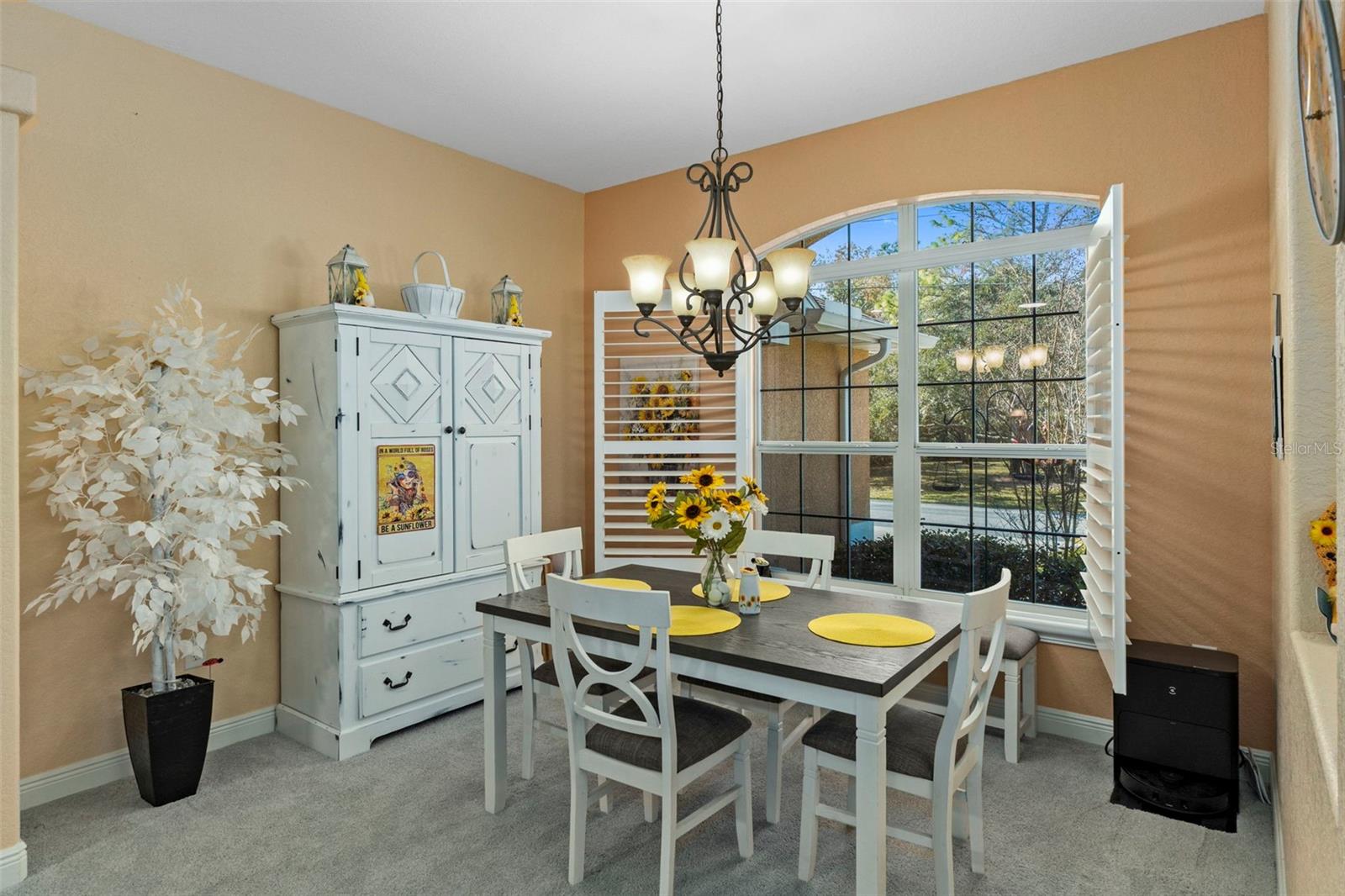 Image 12 of 63 For 39 Linder Street