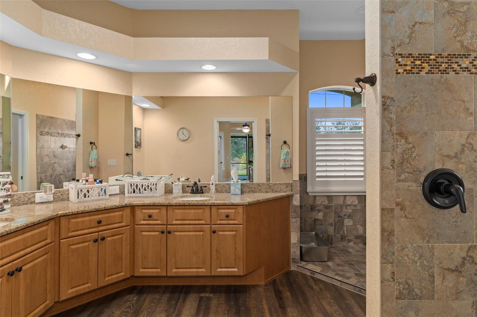 Image 29 of 63 For 39 Linder Street